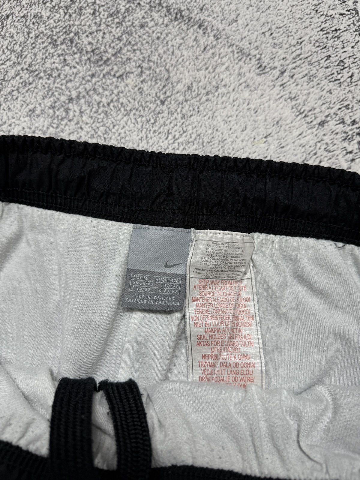 Nike OOs Nike Vintage Nylon Baggy Swoosh Parachute Track Pants Size US 34 / EU 50 - 6 Thumbnail