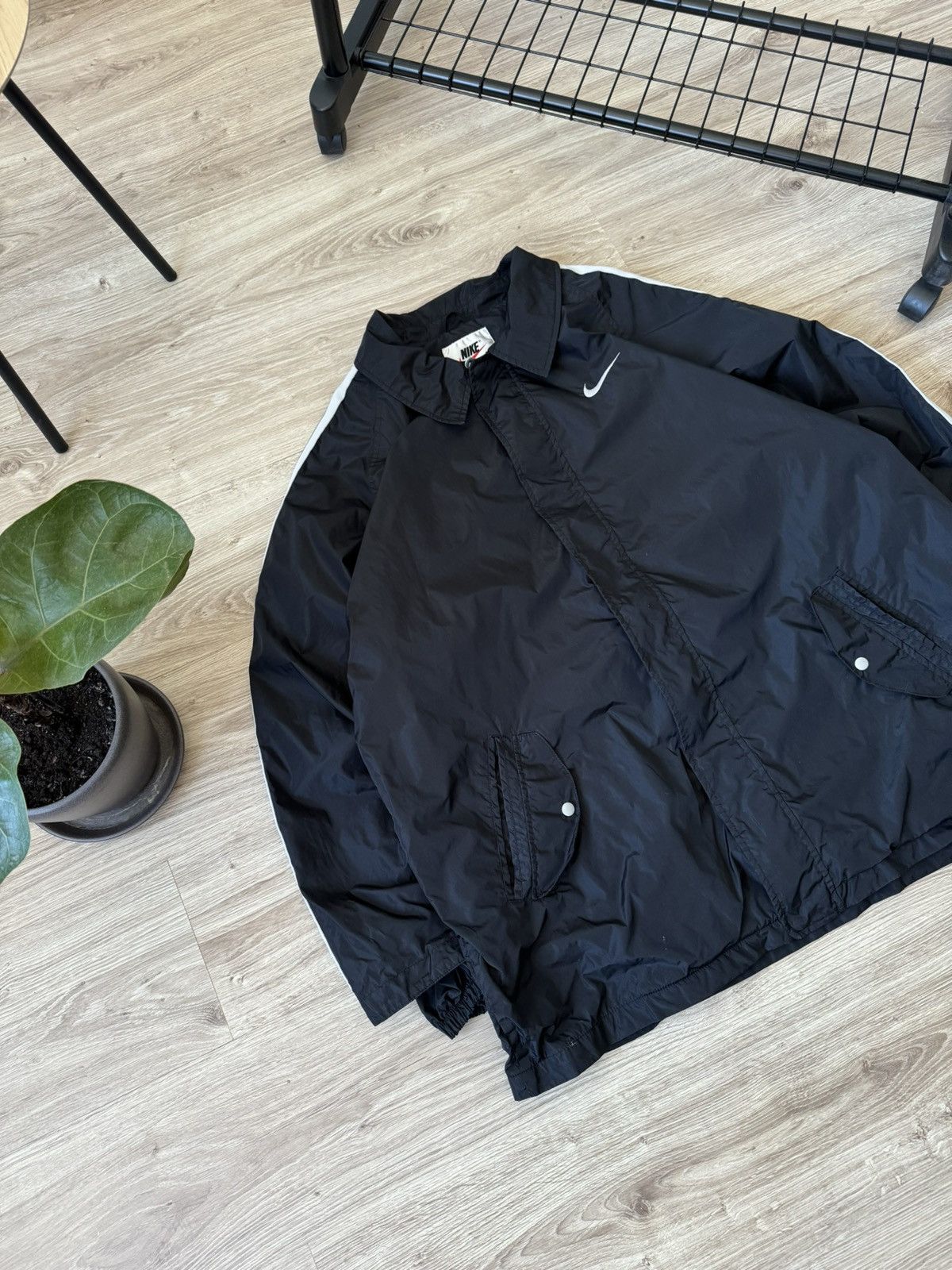 Vintage Vintage 90s Nike Swoosh Nylon Light Coat Jacket Size US XXL / EU 58 / 5 - 2 Thumbnail