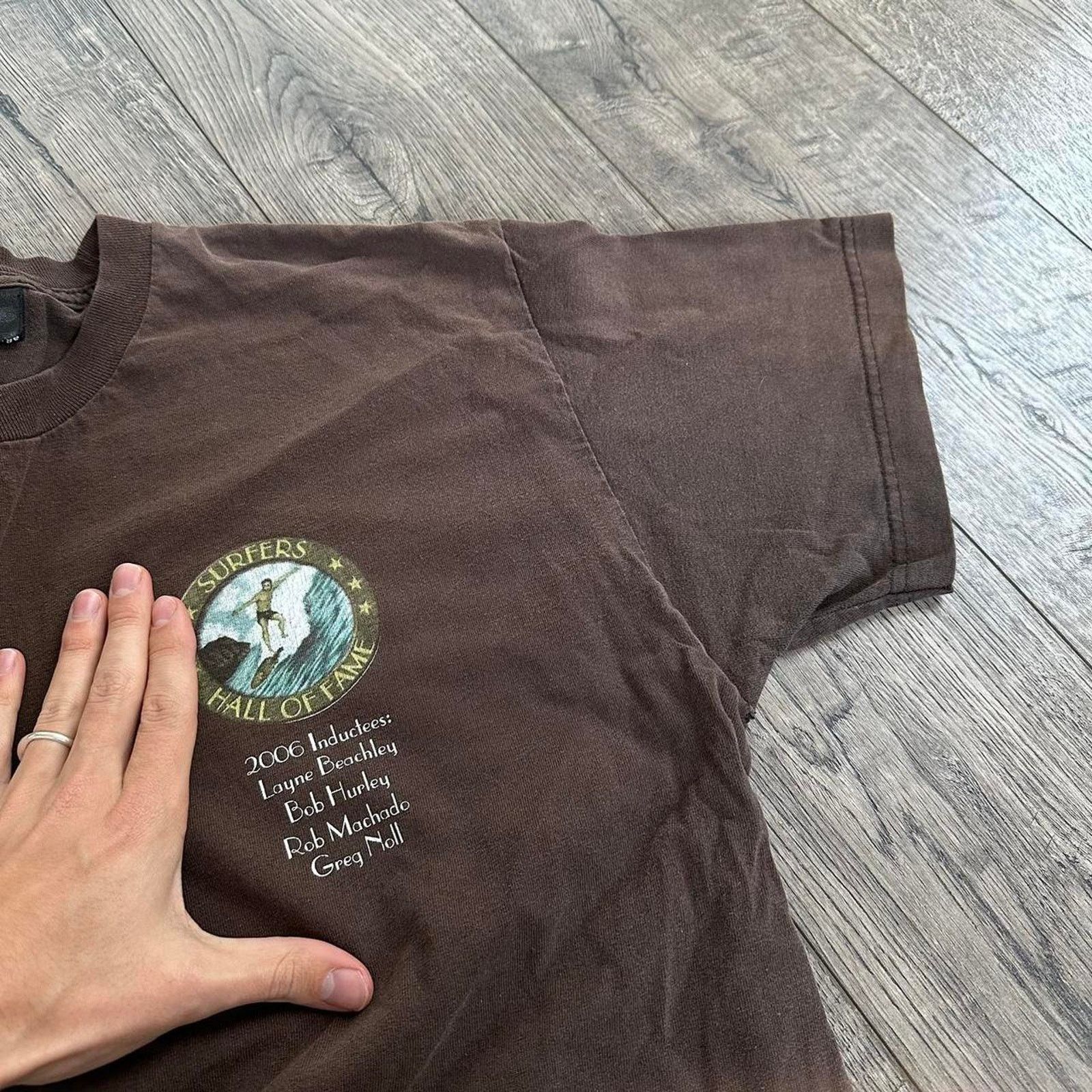 Vintage Rare Vintage 00s 2006 Surfers Hall of Fame Graphic Surf Tee Size US L / EU 52-54 / 3 - 5 Thumbnail