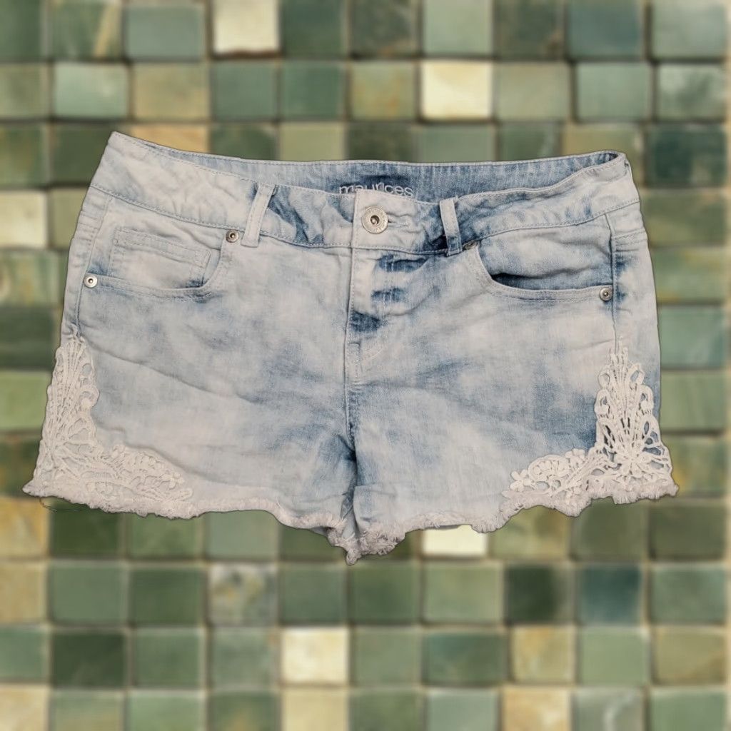 Vintage Maurices Shorts Womens 9 10 Tie Dye Denim Micro Mini Low Rise Lace Y2K 90s USA Casual Cotton Blend Pocket 5-Pocket Belt Loops Mens Womens Girls Boys Size 32" / US 10 / IT 46 - 1 Thumbnail