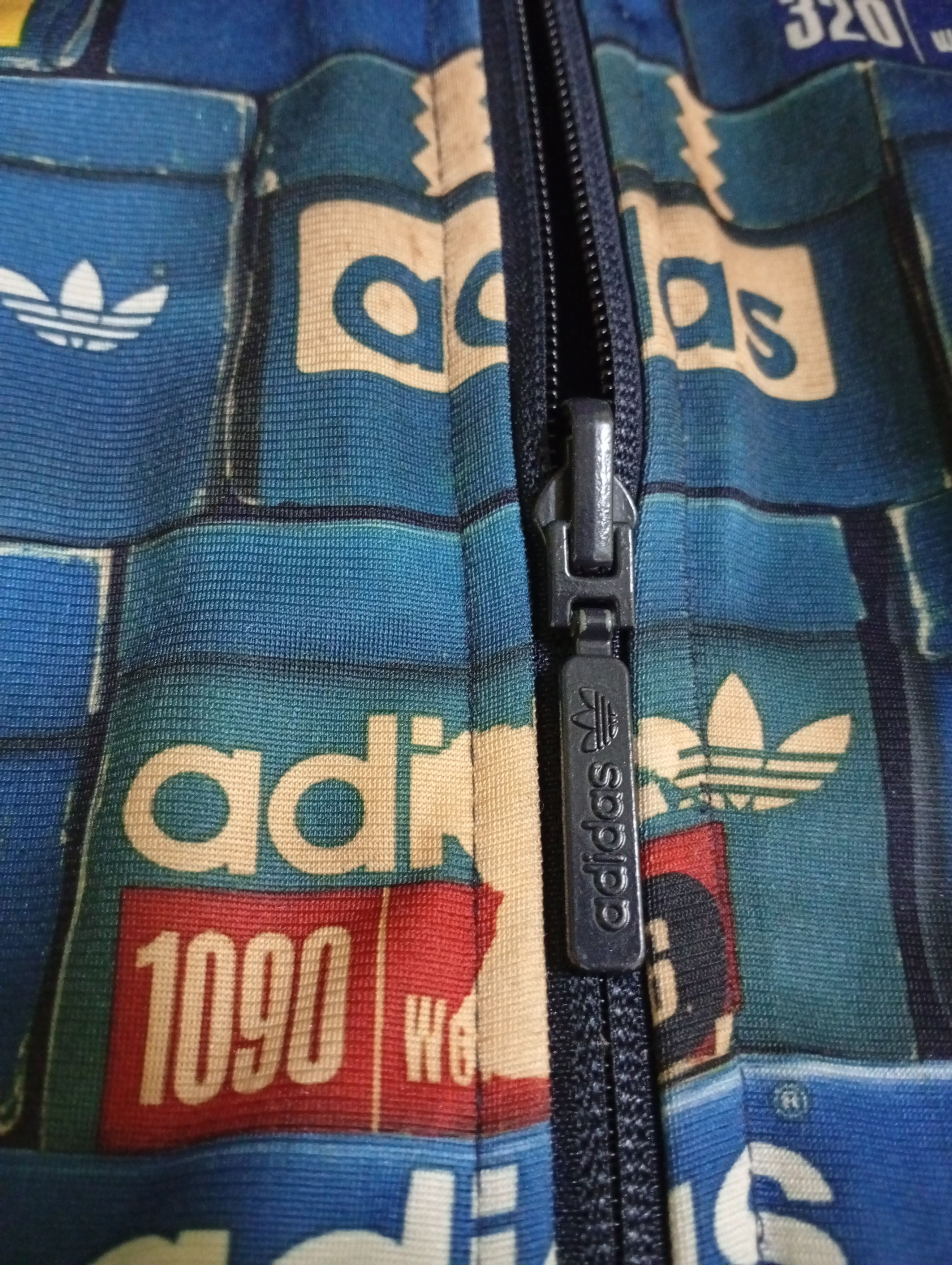 Adidas ADIDAS TRACKTOP X SHOEBOX X REVERSIBLE Size US M / EU 48-50 / 2 - 9 Thumbnail