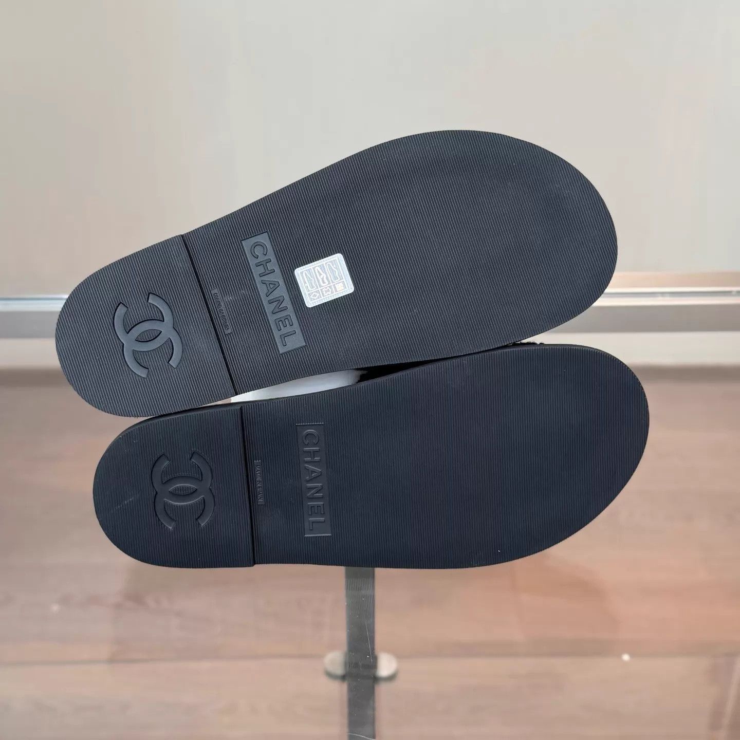 Chanel Chanel 24S Pearl CC Black Slippers 39 Unworn Size US 8.5 / IT 38.5 - 7 Thumbnail