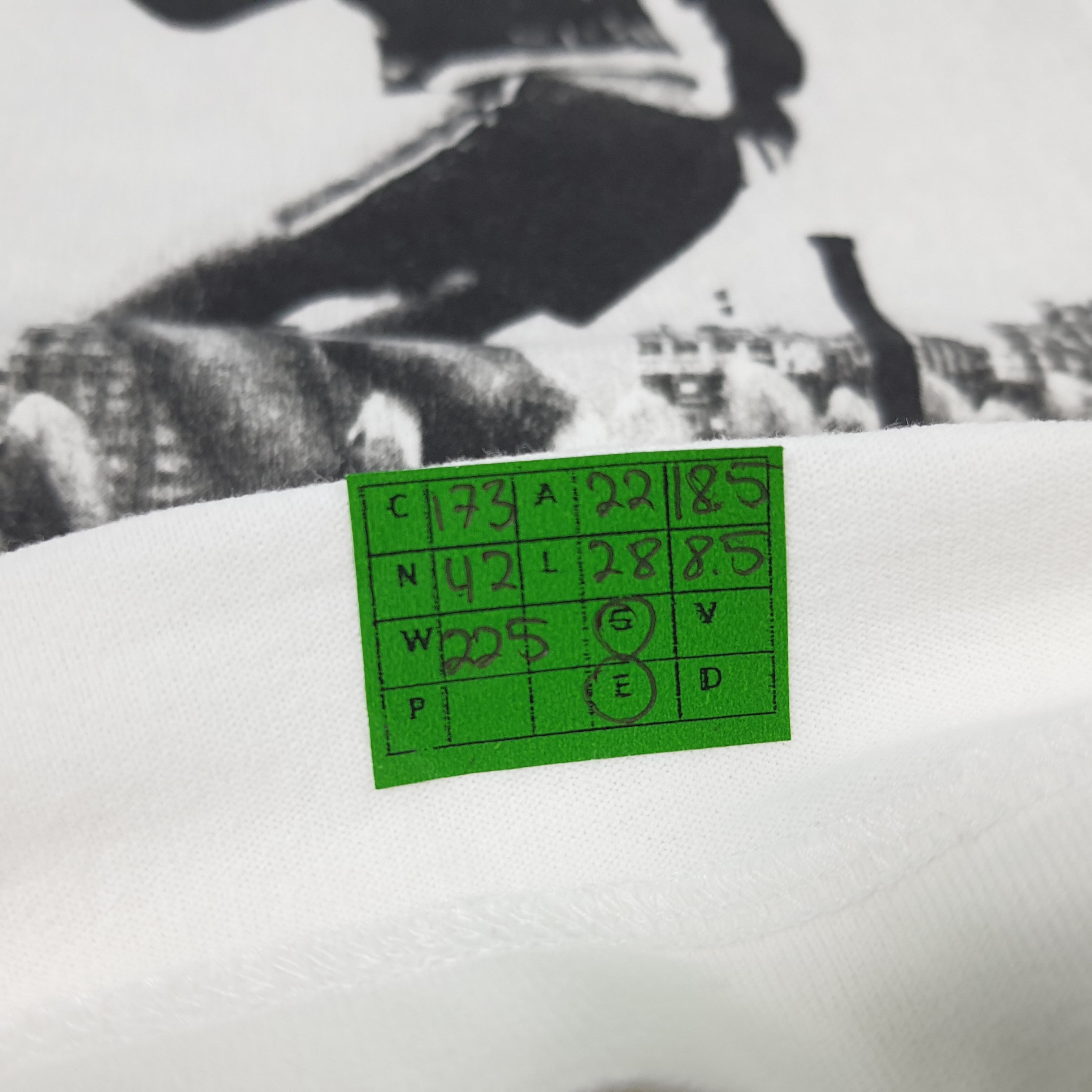 Japanese Brand × Keith Haring × Vintage Vintage Keith Haring Graphic Print Skateboards T-shirt Size US L / EU 52-54 / 3 - 10 Thumbnail