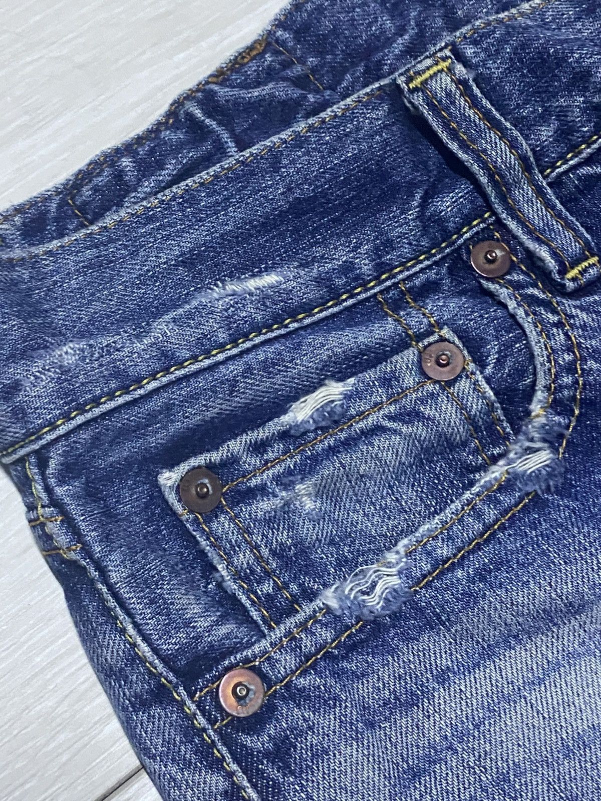 Uniqlo Vintage Japanese Uniqlo UJ S002 Faded Straight Jeans Size US 29 - 10 Thumbnail