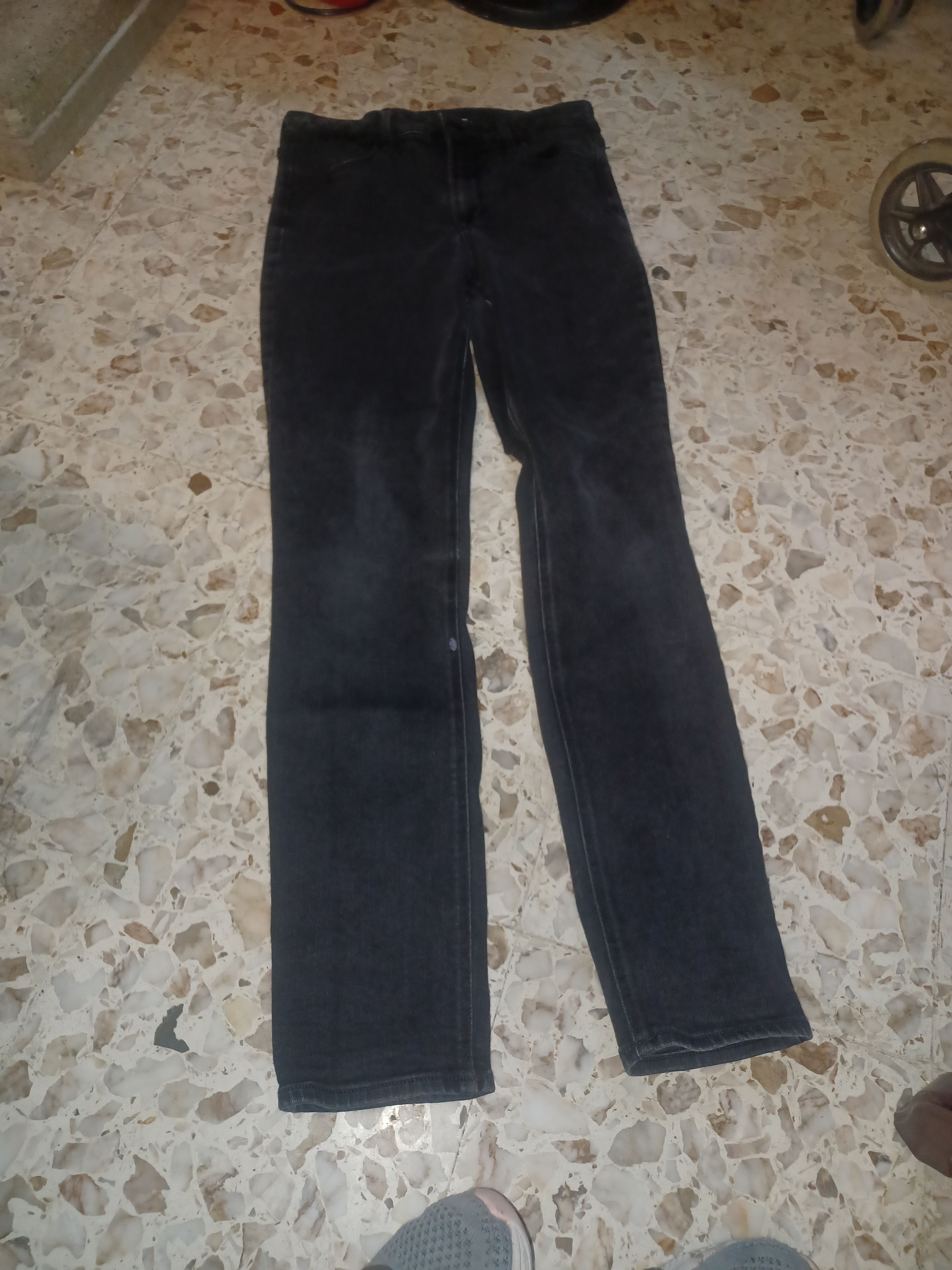 Old Navy Old Navy High-Rise Straight Jeans SZ 8 Black Size 30" / US 8 / IT 44 - 1 Thumbnail
