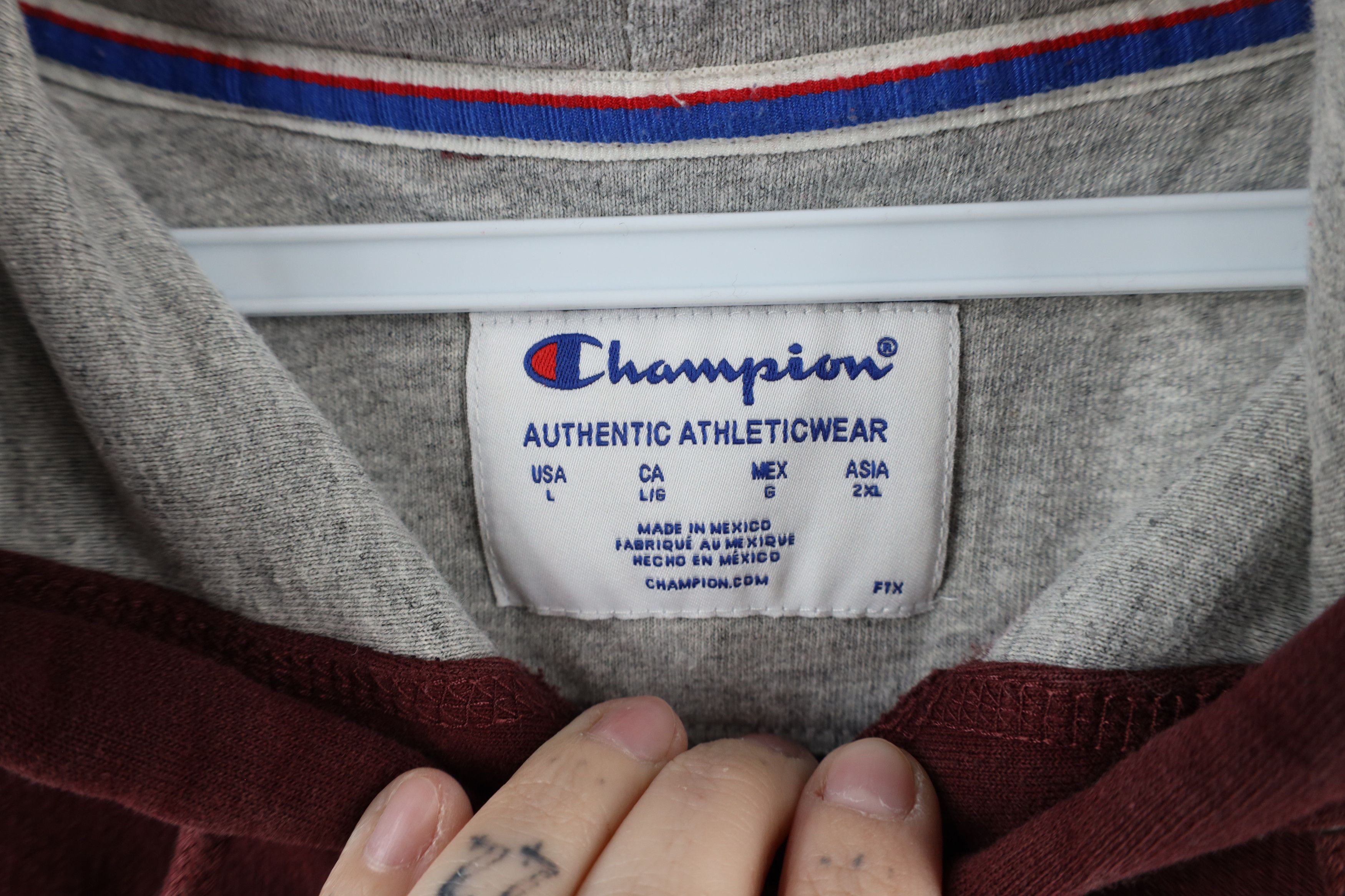 Champion × Vintage Vintage Champion Faded Monochrome Hoodie Sweatshirt Maroon Size US L / EU 52-54 / 3 - 7 Thumbnail