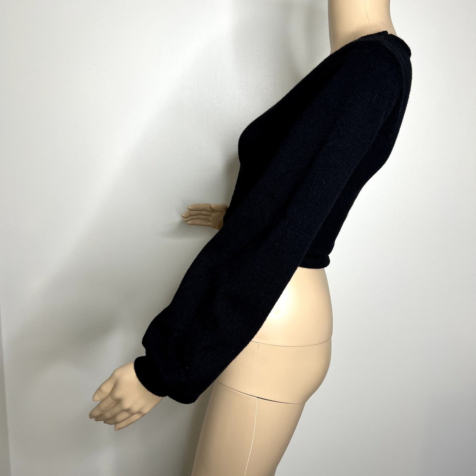 Forever 21 Forever 21 Black Wide Sleeve Tie Sweater Crop Top Size S / US 4 / IT 40 - 2 Thumbnail