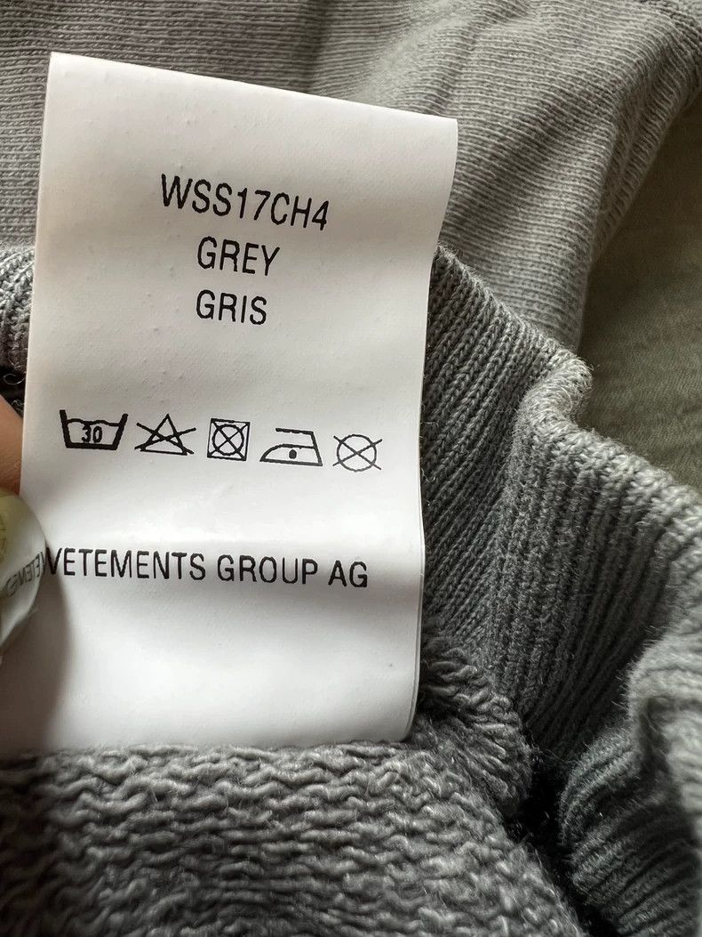 Vetements Vetements Black Hoodie Size US S / EU 44-46 / 1 - 9 Thumbnail