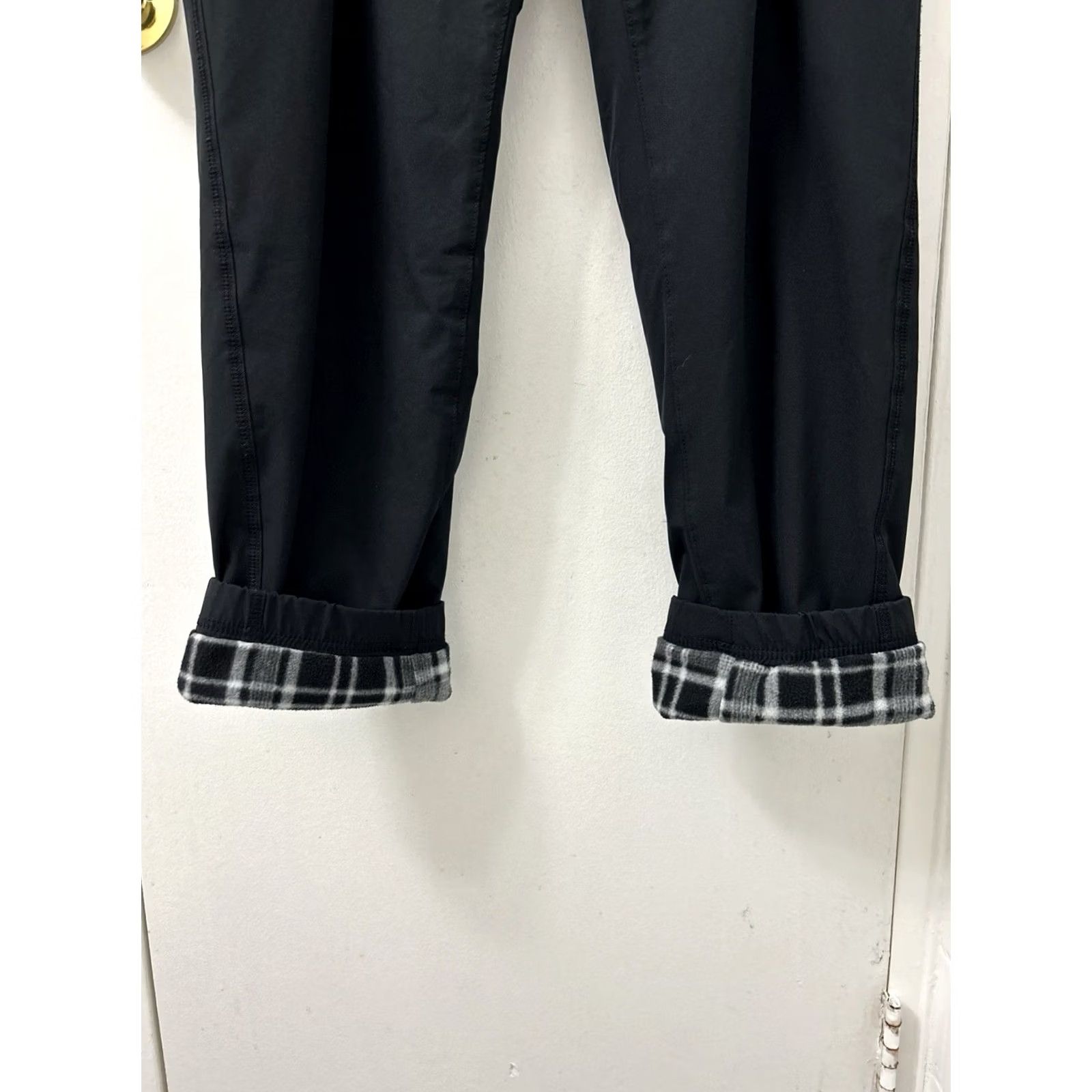 Eddie Bauer VINTAGE Eddie Bauer First Ascent Fleece Lined Joggers Womens 12x30 Black Cargo Pants Size 34" / US 12 / IT 48 - 6 Thumbnail