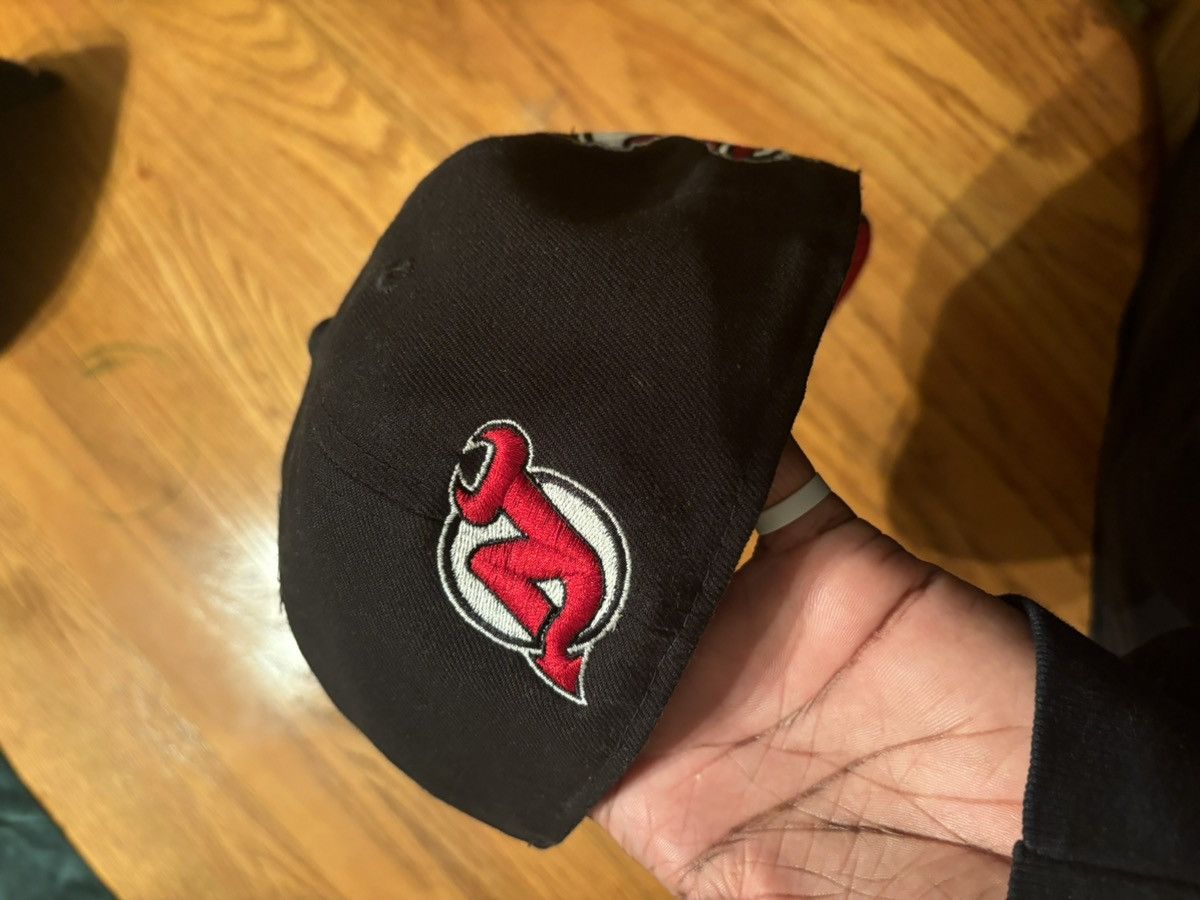 New Era New Jersey devils fitted Size 30 - 2 Thumbnail