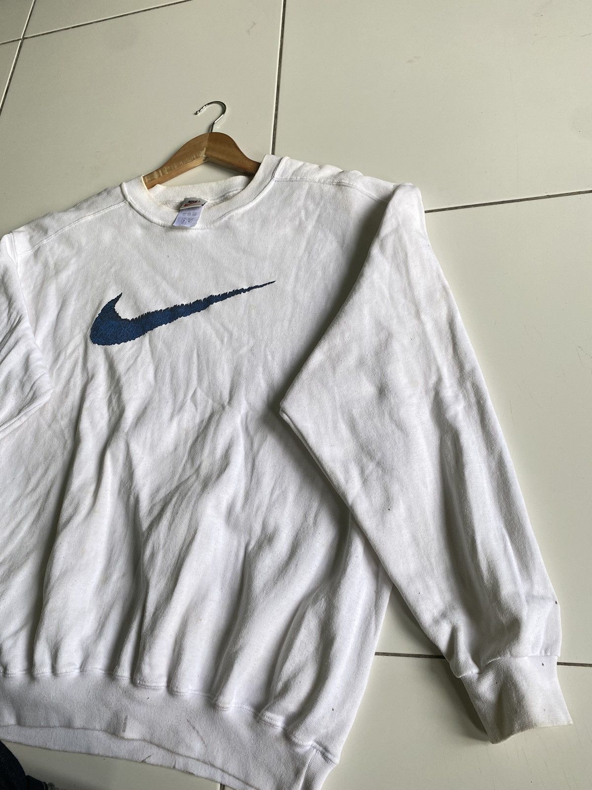 Nike Vintage Nike big Swoosh Sweatshirt Size US M / EU 48-50 / 2 - 3 Thumbnail