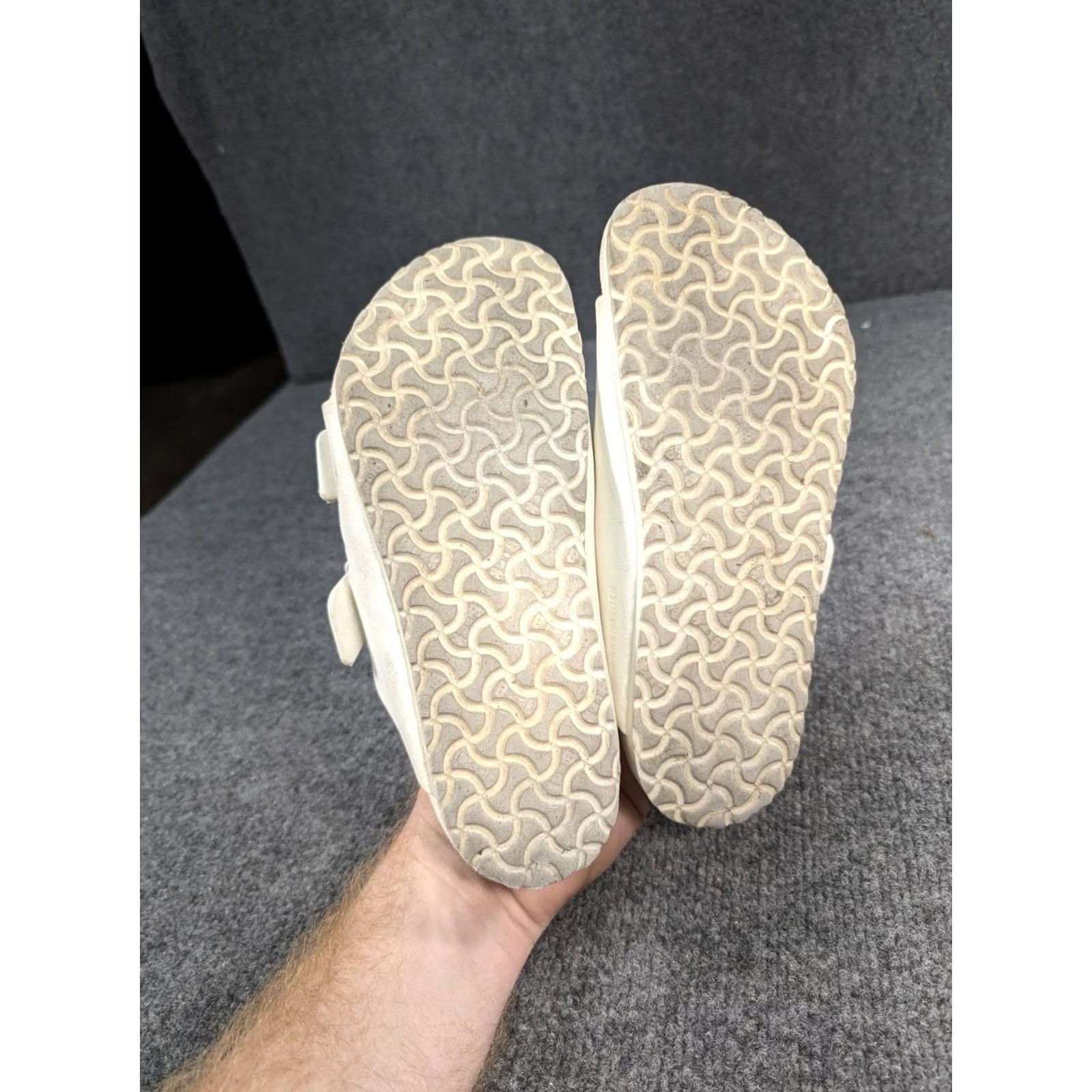 Birkenstock VINTAGE Birkenstock Arizona Eva White Sandal Unisex Men 3.5 (34) Sandal Buckle Eva M White Arizona Birkenstock Sandal 3.5 (34) Mens Womens Size ONE SIZE - 4 Thumbnail