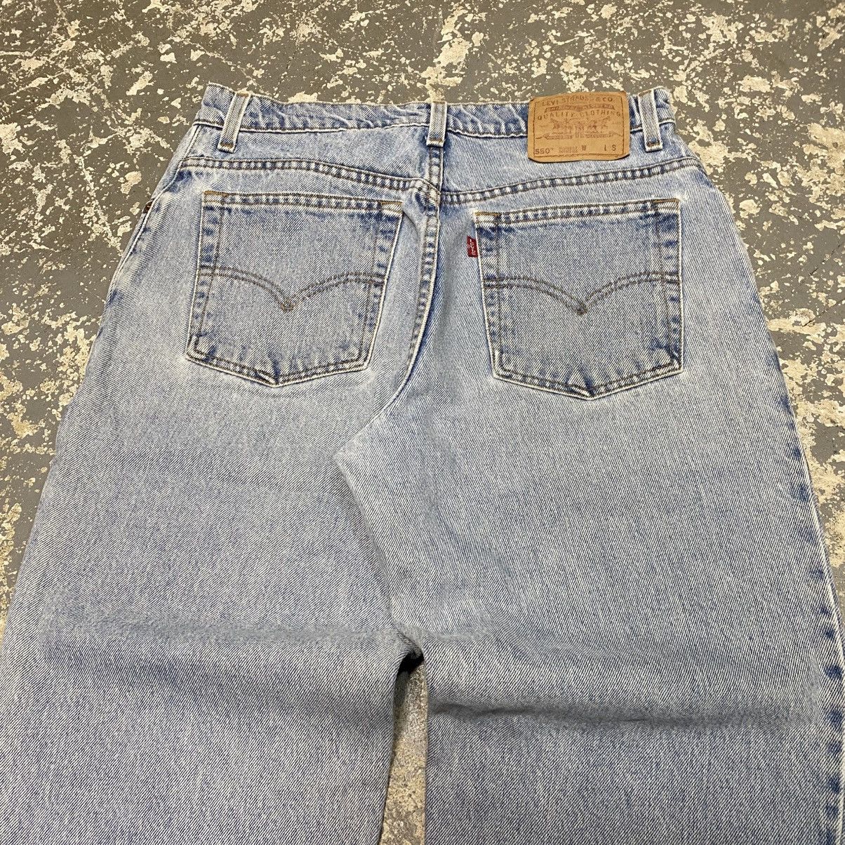 Japanese Brand × Levi's × Vintage Vintage Levis 550 Light Wash Relaxed Fit Denim Jeans 90s Size US 31 - 11 Thumbnail