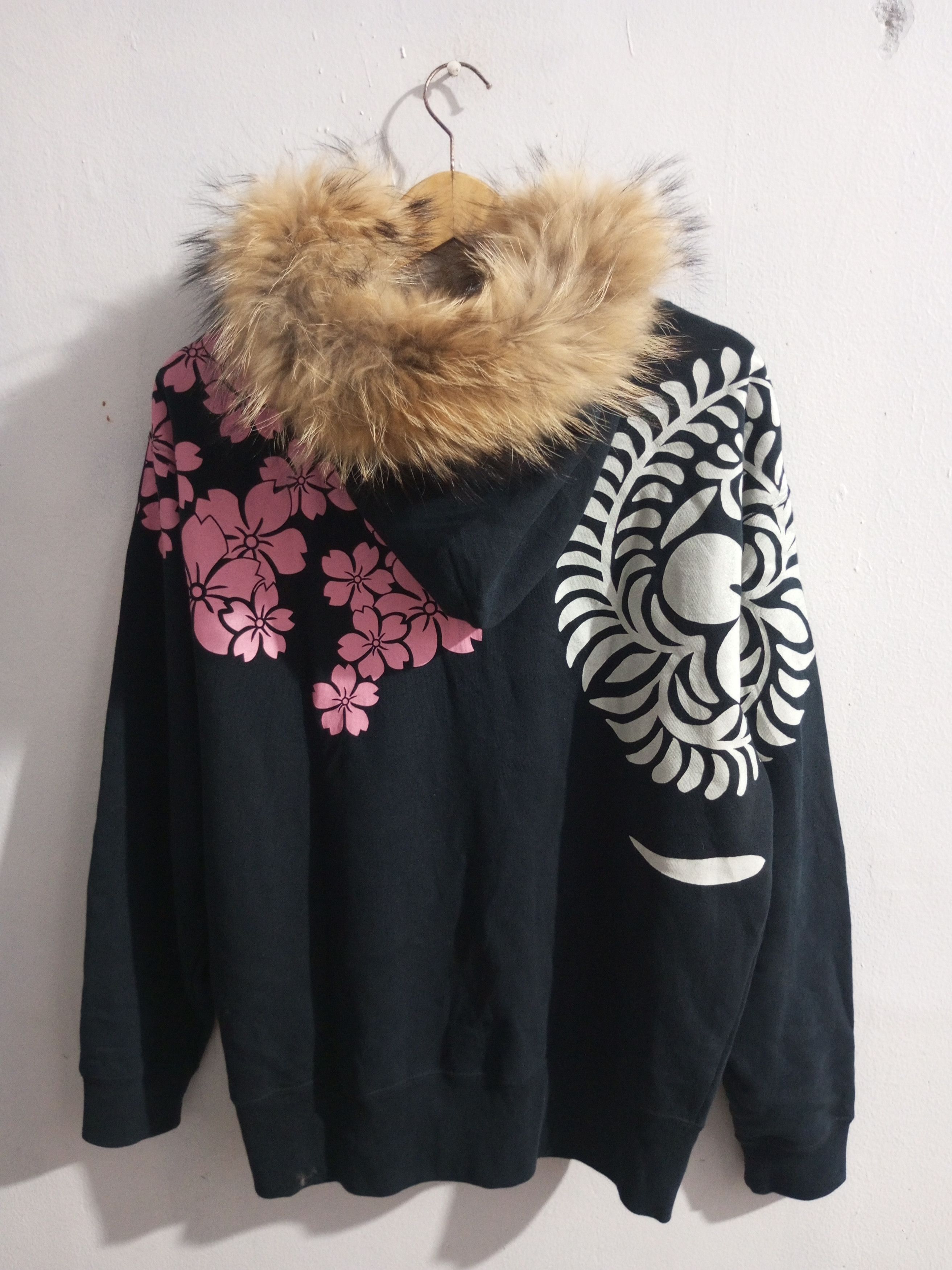 Japanese Brand Vintage japan sakura tattos fur hoodie Size US L / EU 52-54 / 3 - 6 Thumbnail