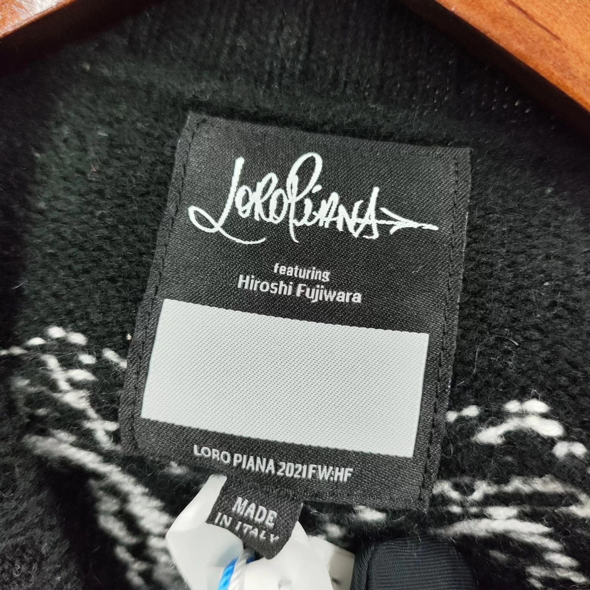 Loro Piana LP Black Knit EthnicMotif Striped CrewNeck Sweater Size US XS / EU 42 / 0 - 3 Thumbnail