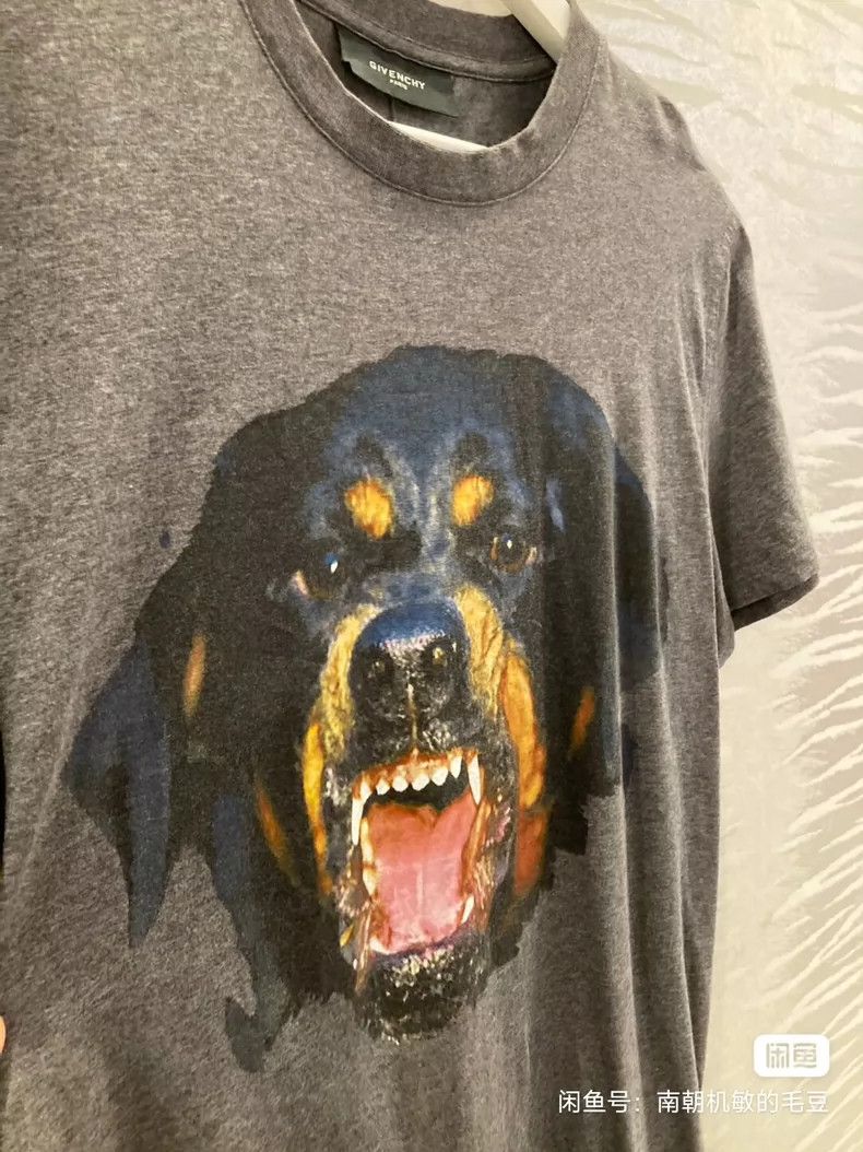 Givenchy Givenchy Short-sleeve dog head, classic, grey, size S, 95% Size US S / EU 44-46 / 1 - 3 Thumbnail