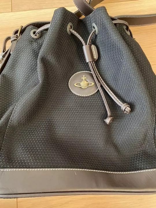 Vivienne Westwood Vivienne Westwood size os Used bucket bag Size ONE SIZE - 2 Thumbnail