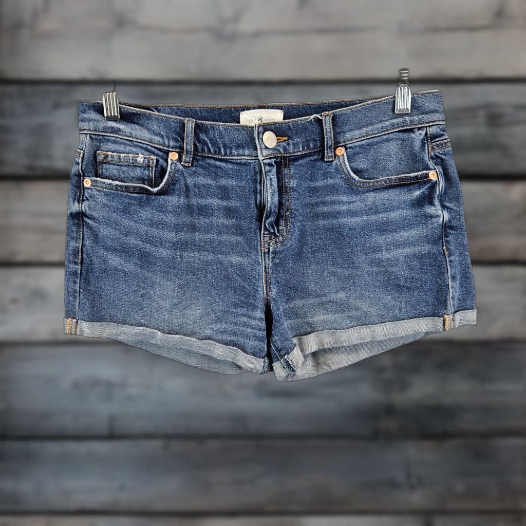 Lou & Grey Lou & Grey Womens Denim Shorts Sz 27 Blue Medium Wash Mid Rise Cuffed Shirt Womens Denim Shorts 27 Blue Medium Wash Cuffed Lou & Grey Size 27" / US 4 / IT 40 - 1 Thumbnail