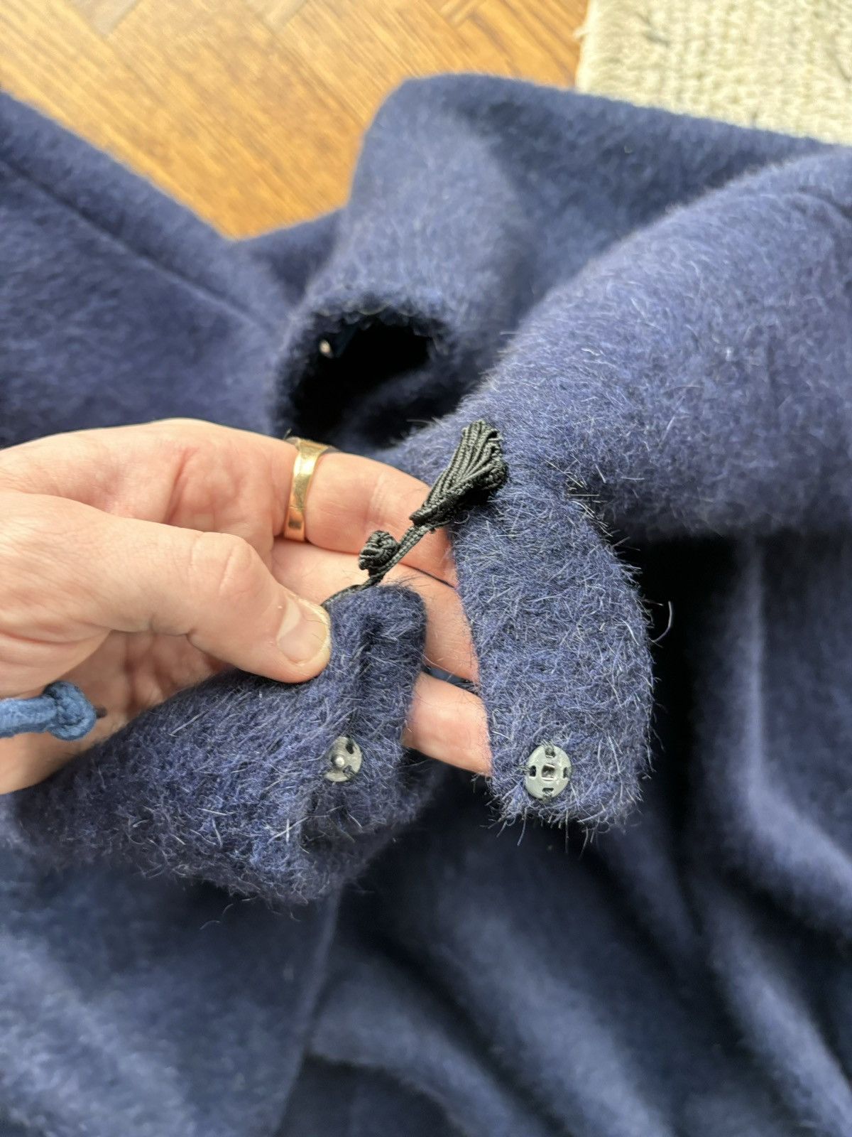 Vintage True Vintage Wool Cape Mohair Shawl British Police 1960s Size L / US 10 / IT 46 - 9 Thumbnail