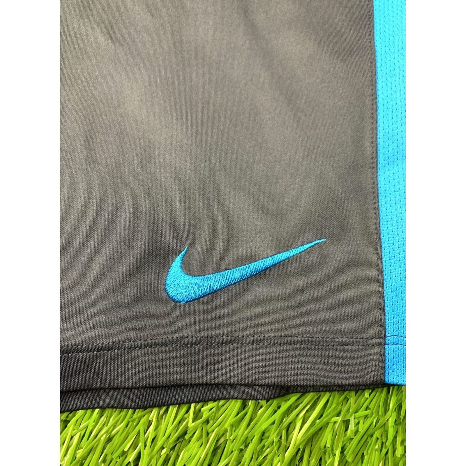 Nike Nike Dri-Fit Academy Original 2018 Men Training Football Shorts M Blue Nike Dri-Fit Academy Short Men M Blue Football Training 2018 Size US 31 - 2 Thumbnail