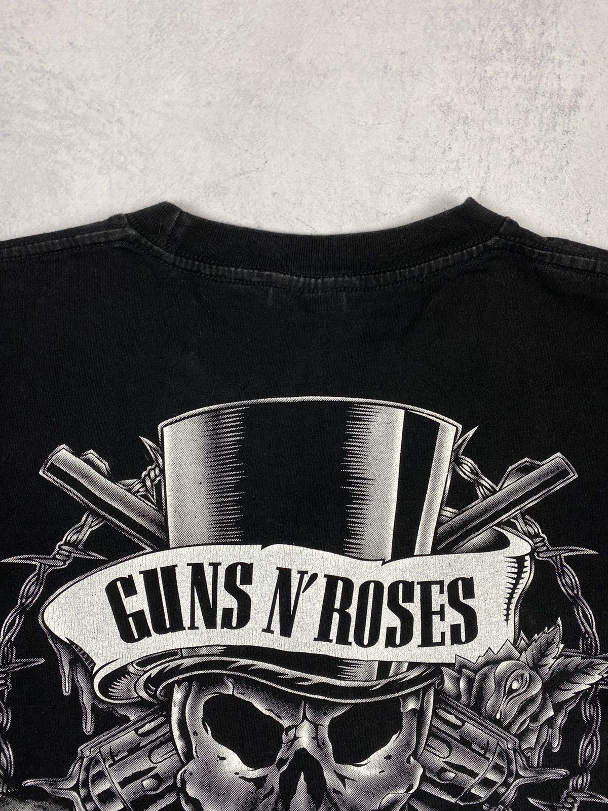 Guns N' Roses × Vintage Vintage 90 s Guns N' Roses Over Print Rock Band Tee Size US S / EU 44-46 / 1 - 10 Thumbnail