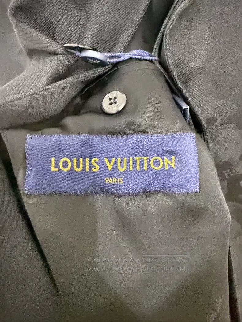 Louis Vuitton Louis Vuitton Black dark print embroidered logo jacket Size US L / EU 52-54 / 3 - 5 Thumbnail