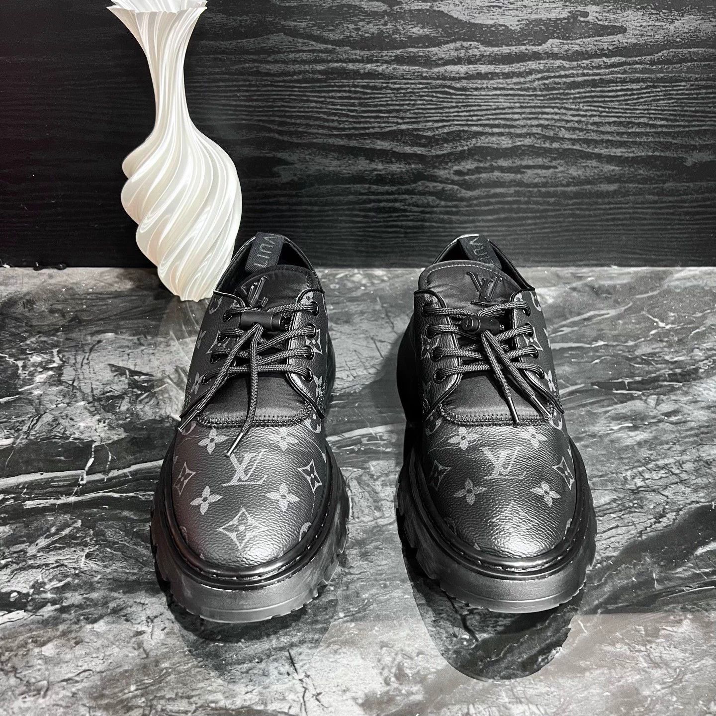 Louis Vuitton LV Black Monogram Leather shoes 40.5 Size US 7.5 / EU 40-41 - 2 Thumbnail