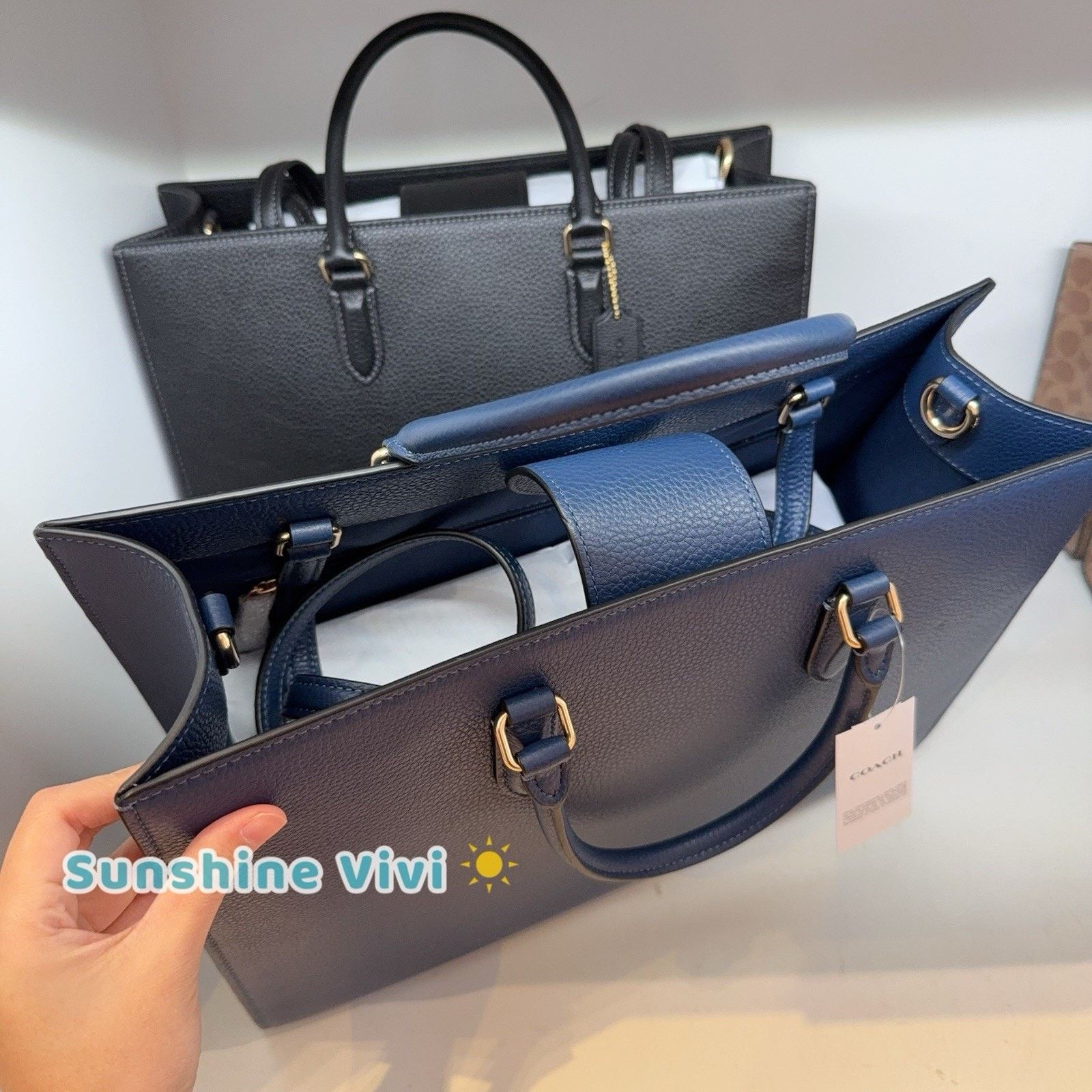 Coach NWT Coach Maggie Tote Bag leather CY666 Gold/Deep Blue Size ONE SIZE - 4 Thumbnail