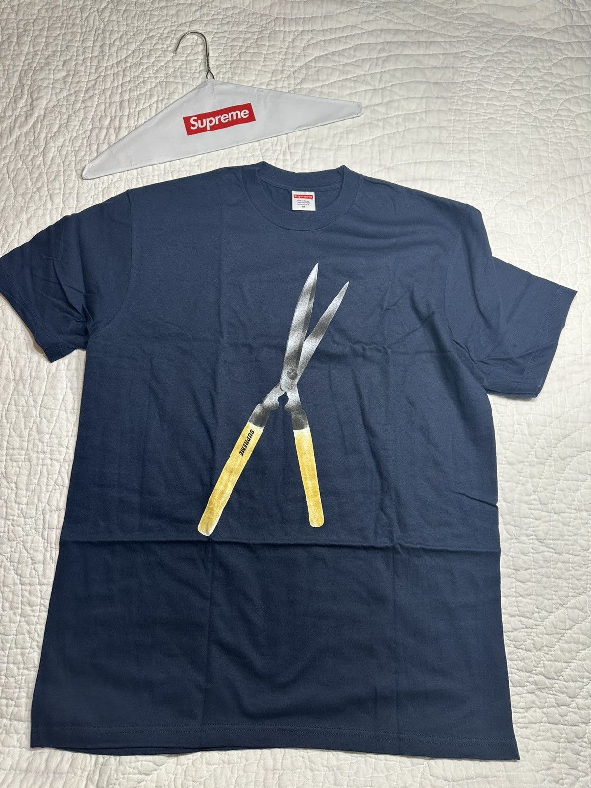 Supreme SUPREME SHEARS TEE/ BRAND NEW MEDIUM NAVY Size US M / EU 48-50 / 2 - 1 Thumbnail