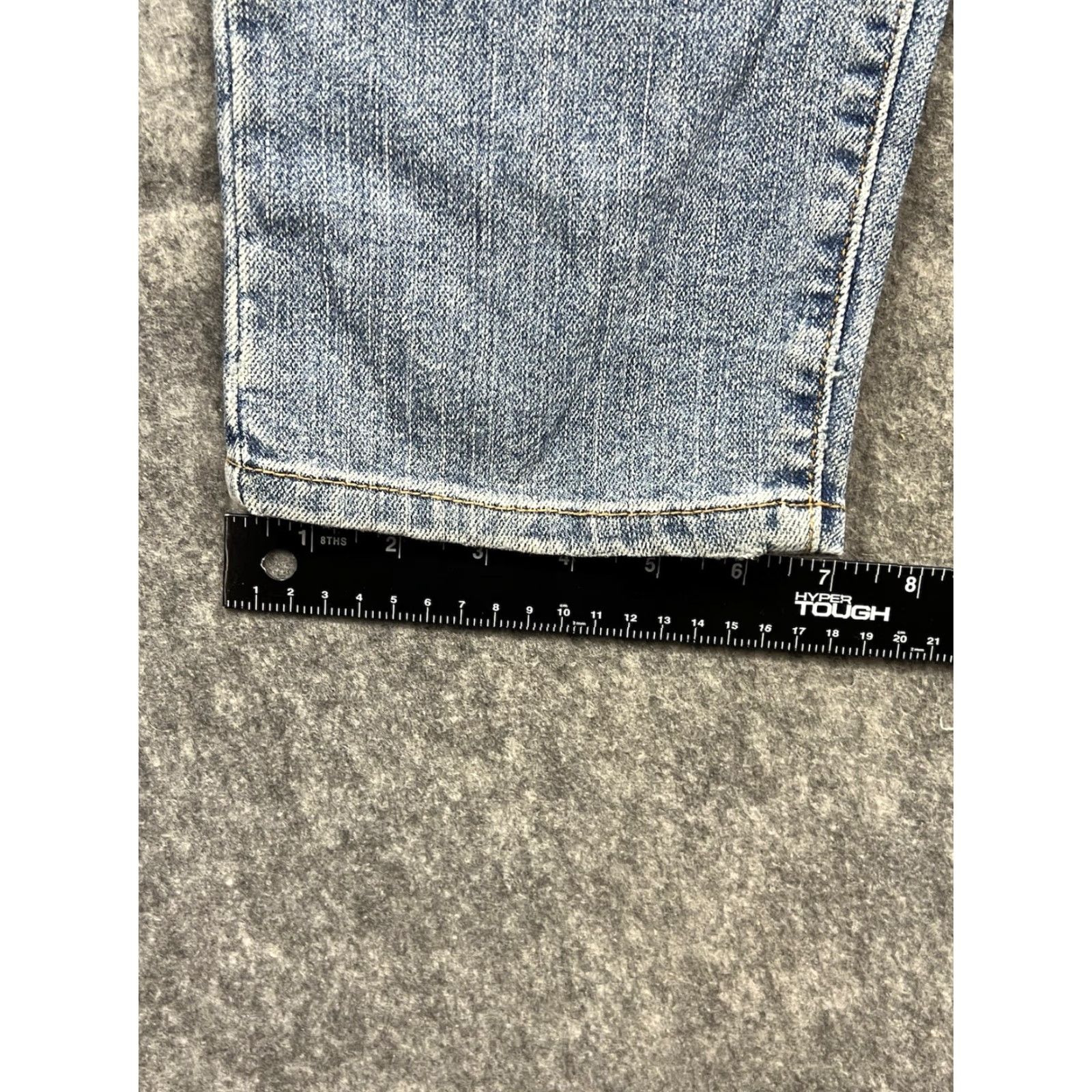 Levi's VINTAGE Levi's 550 Jeans Women's Relaxed Tapered Blue Denim Size 6 Regular 29in Inseam 5-Pocket 90s Style Size 28" / US 6 / IT 42 - 5 Thumbnail