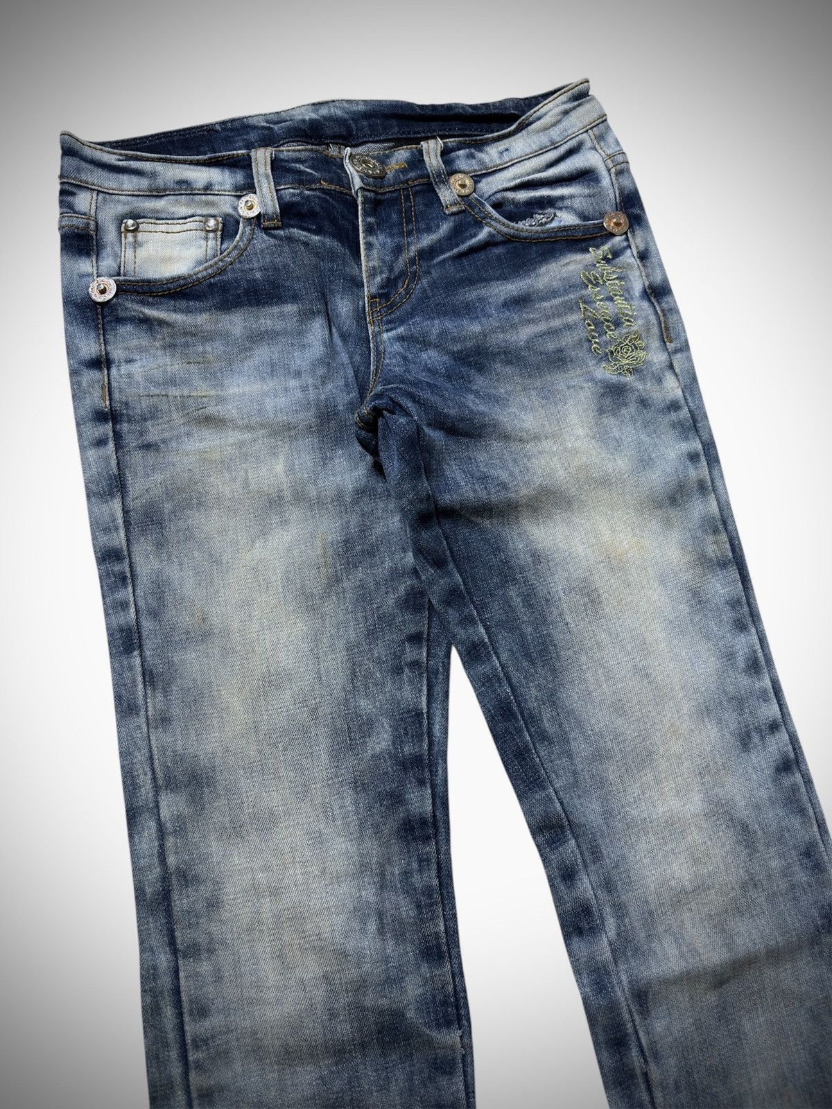 Japanese Brand 2000’s D.I.A - Washed Embroidery Skinny Jeans Size 27" / US 4 / IT 40 - 2 Thumbnail