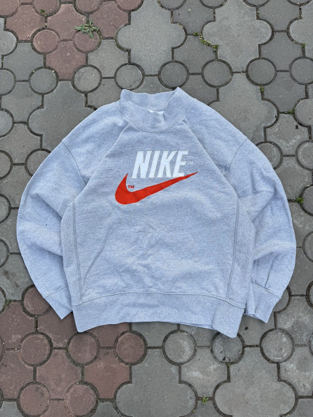 Nike Nike Spell Out Center Logo Sweatshirt Y2K Size US M / EU 48-50 / 2 - 1 Thumbnail
