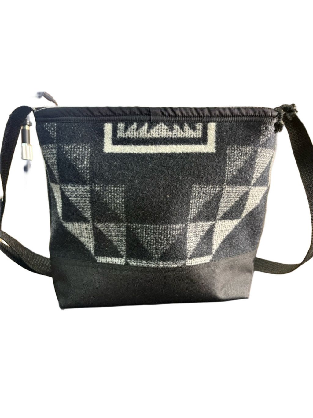 Pendleton Pendleton Wool Crossbody Bag Southwestern Geometric NWOT Size ONE SIZE - 1 Thumbnail