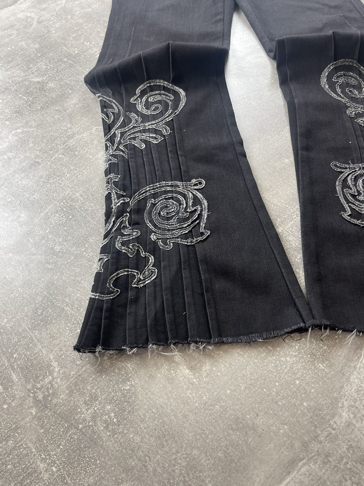 Iceberg Iceberg Jeans Black Denim Pants Embroidered Flare Y2K Size 30" / US 8 / IT 44 - 9 Thumbnail