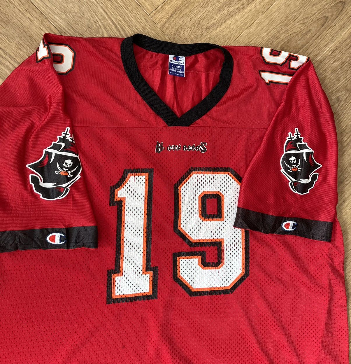 Champion Keyshawn Johnson Tampa Bay Buccaneers Champion Jersey Size US XL / EU 56 / 4 - 6 Thumbnail