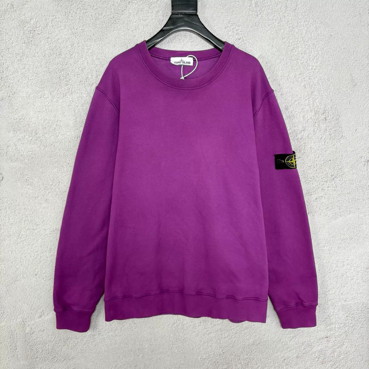 Stone Island Stone Island Purple Armband Sweatshirt XXL 98 Size XXL / US 16-18 / IT 52-54 - 1 Thumbnail