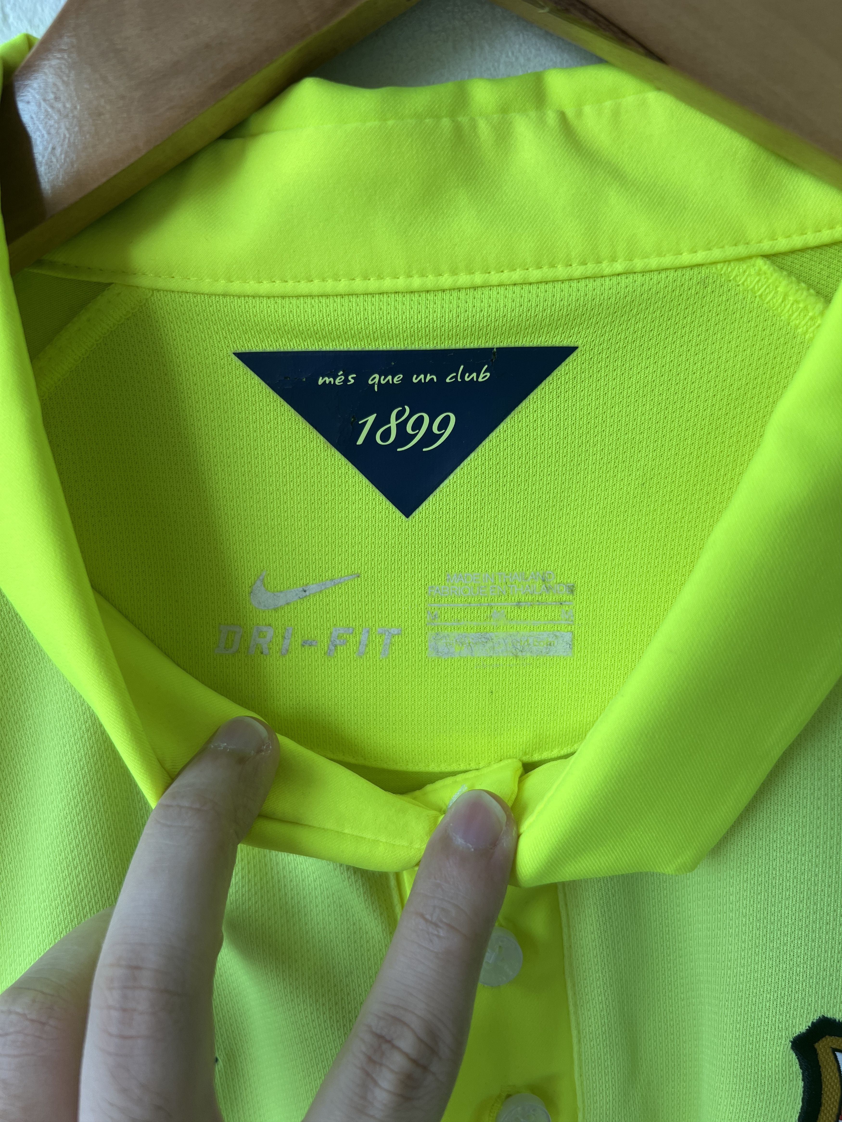 Nike (M) Barcelona 2014-15 Third Kit Messi #10 Size US M / EU 48-50 / 2 - 3 Thumbnail