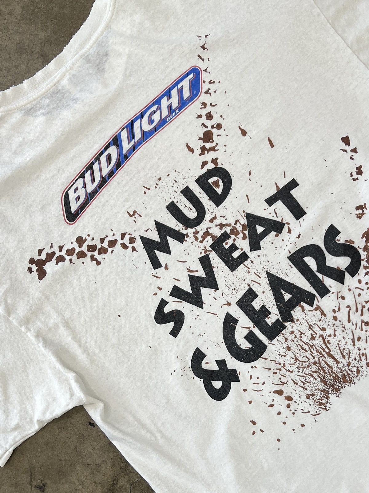 Vintage Vintage 90s Bud Light Cyclist Mud Sweat Gears Beer Tee XL Size US XL / EU 56 / 4 - 4 Thumbnail