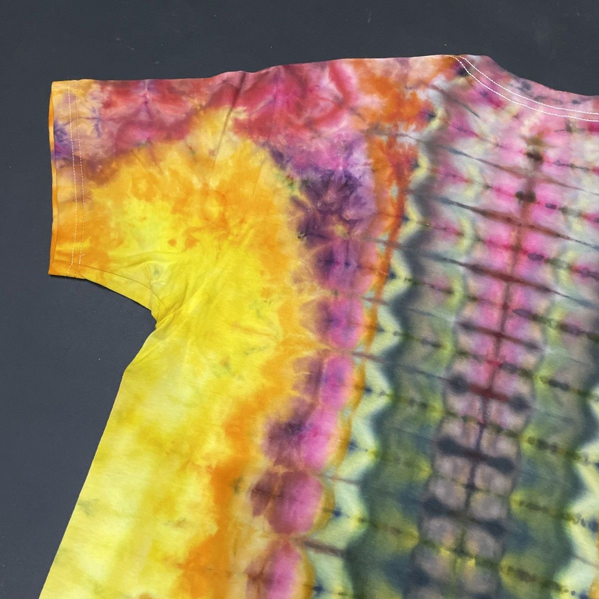 Vintage Psychedelic Waterfall Size US L / EU 52-54 / 3 - 6 Thumbnail