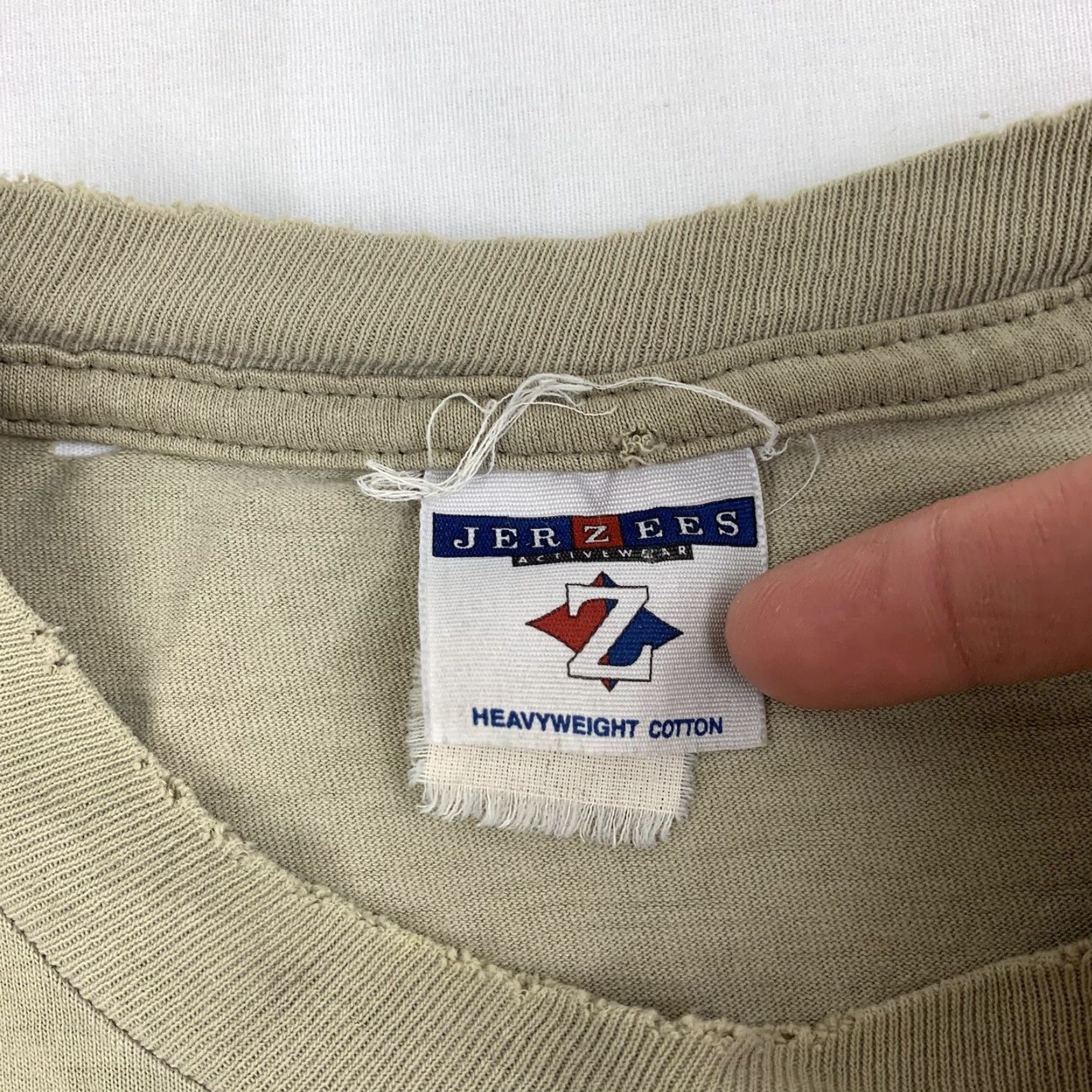 Jerzees VINTAGE American Red Cross Shirt Adult Large Tan Coastal Poker Run Thrashed 90s Size US L / EU 52-54 / 3 - 3 Thumbnail