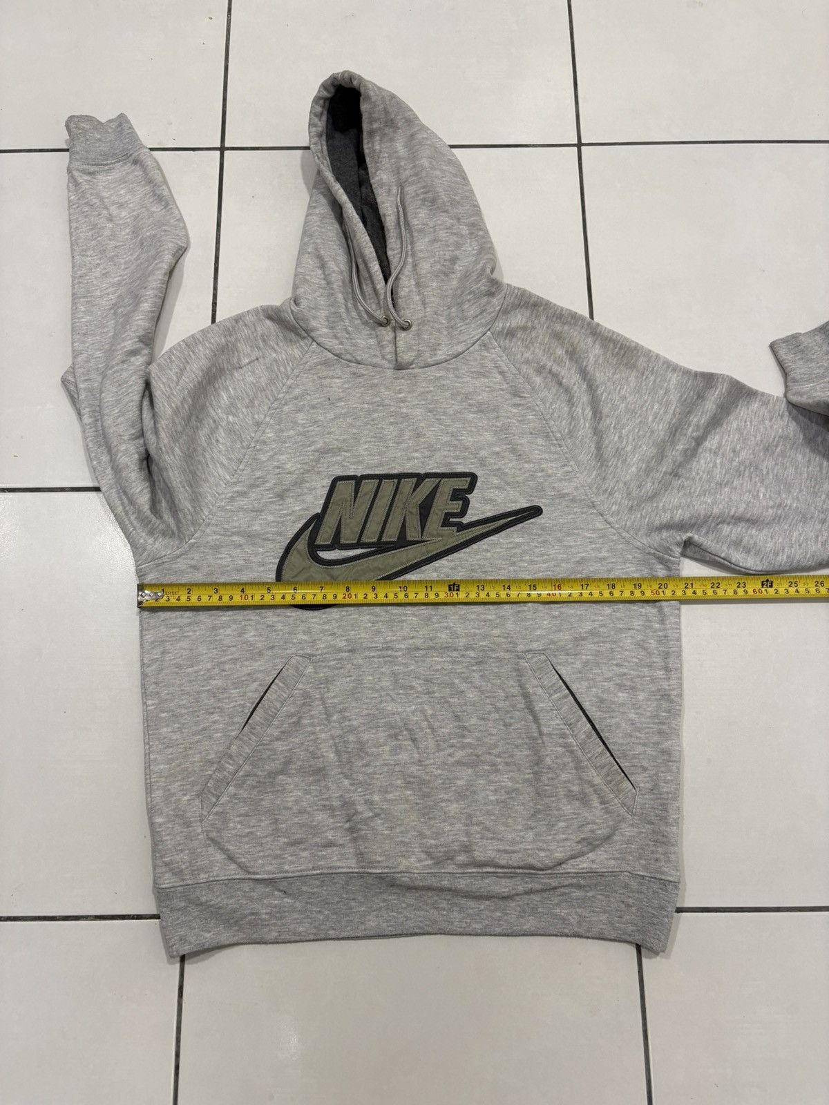 Nike Vintage Y2K Nike grey pullover hoodie Size US M / EU 48-50 / 2 - 7 Thumbnail
