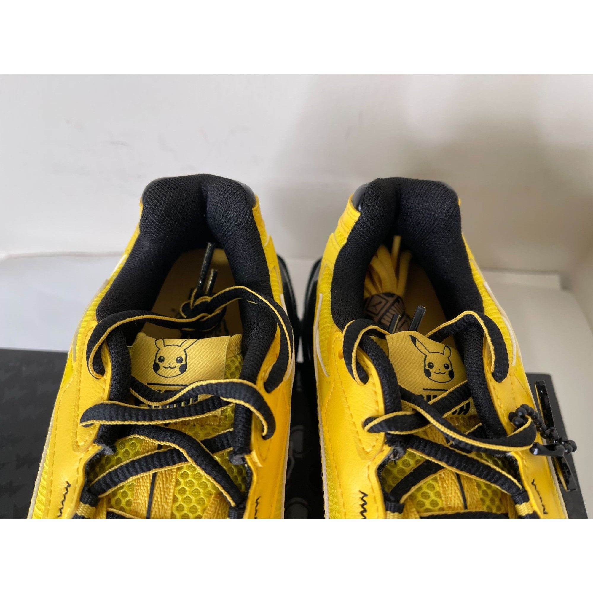 Puma Puma Pokemon Fade Pikachu Big Kids Youth 6Y Size US 6 / EU 39 - 4 Thumbnail