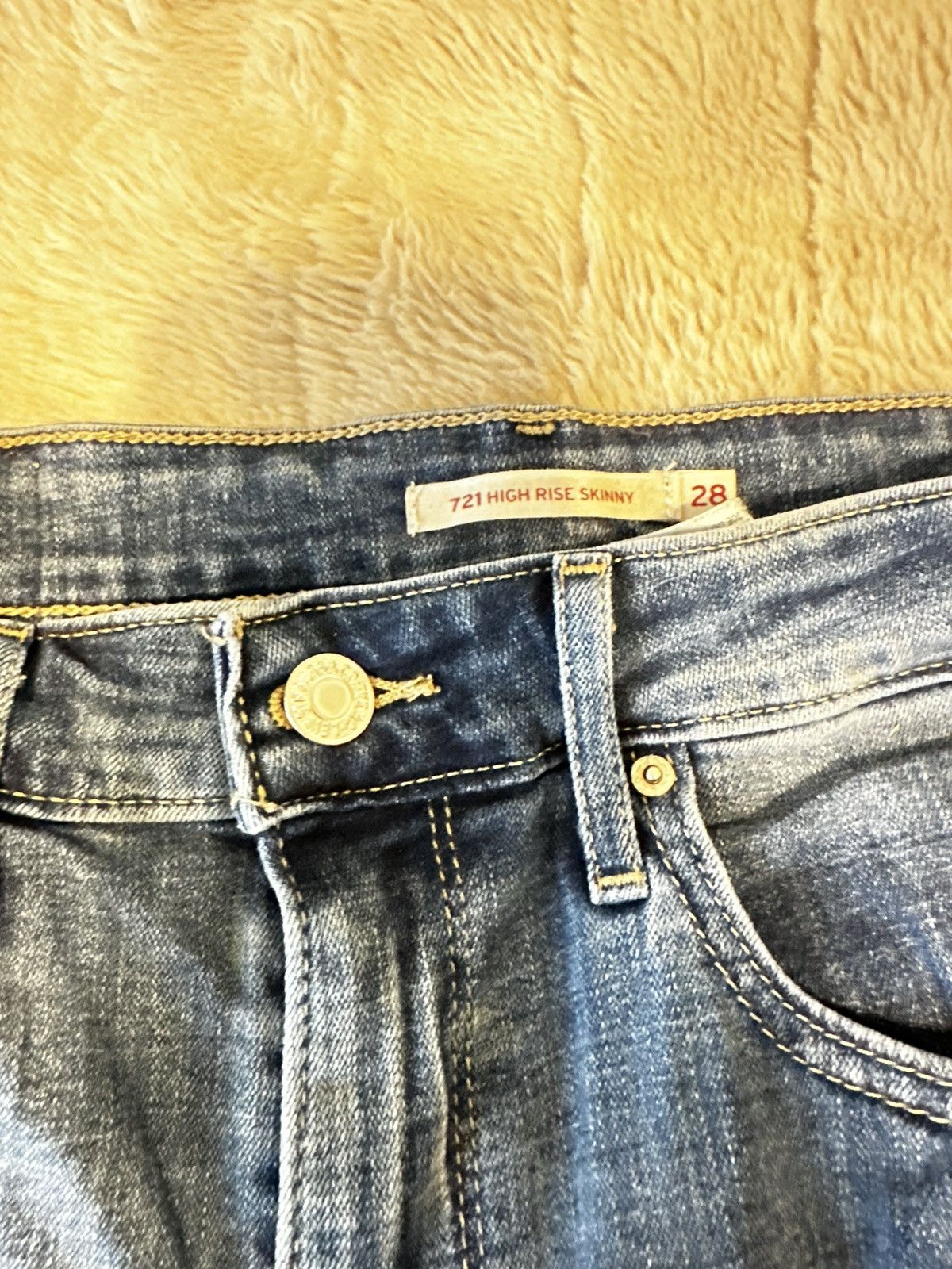 Levi's Levi’s 721 High Rise Skinny Medium Wash - 28 Size 28" / US 6 / IT 42 - 2 Thumbnail