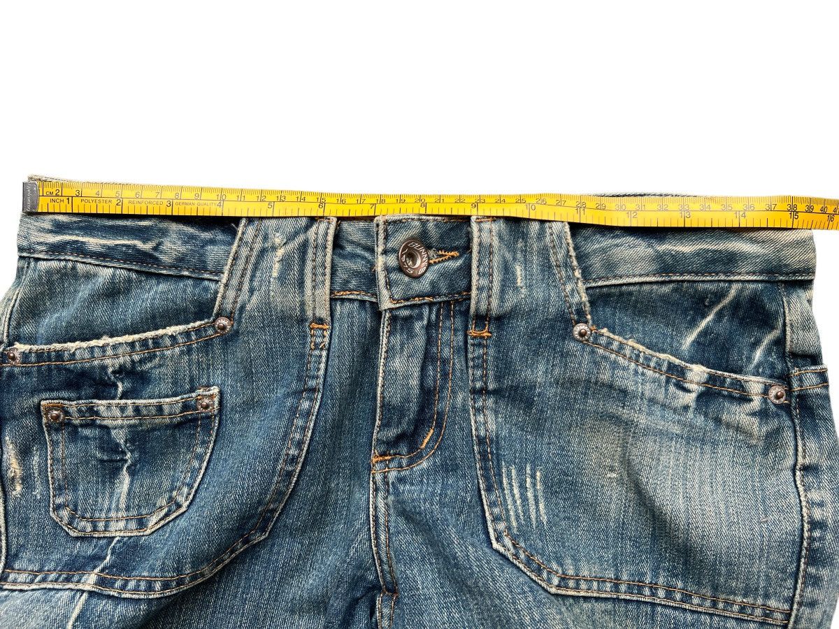 Japanese Brand Vintage Japanese Distressed Patchwork Lowrise Jeans 31x31 Size 31" - 9 Thumbnail