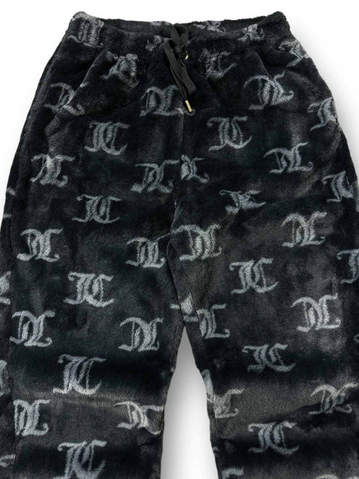 Juicy Couture Juicy Couture Plush Teddy Joggers All Over Print Women’s M Size 30" / US 8 / IT 44 - 2 Thumbnail