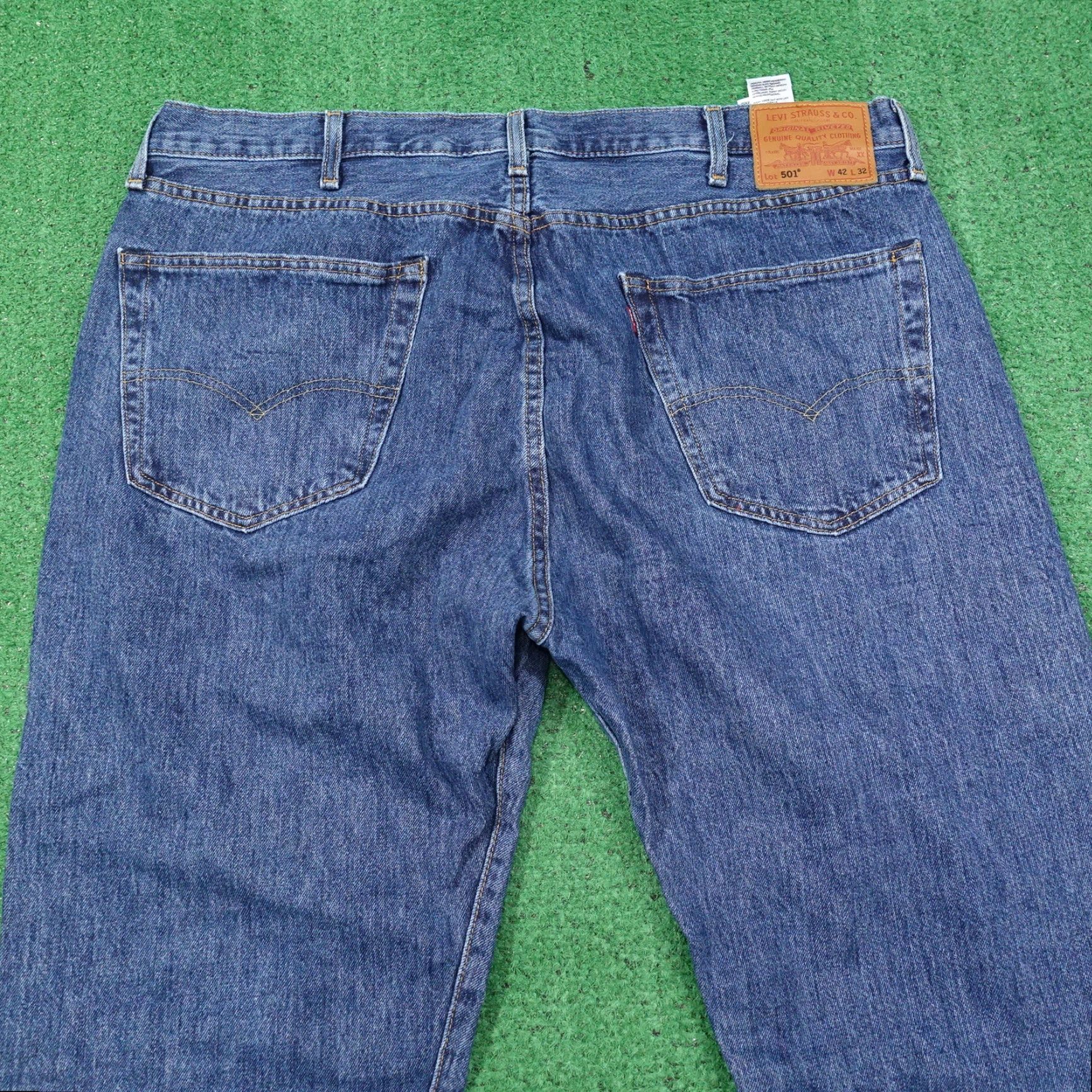 Levi's Vintage Levi's 501 Jeans Men Size 42x32 Blue Denim Straight Fit Button Fly 100% Cotton Size US 42 / EU 58 - 6 Thumbnail