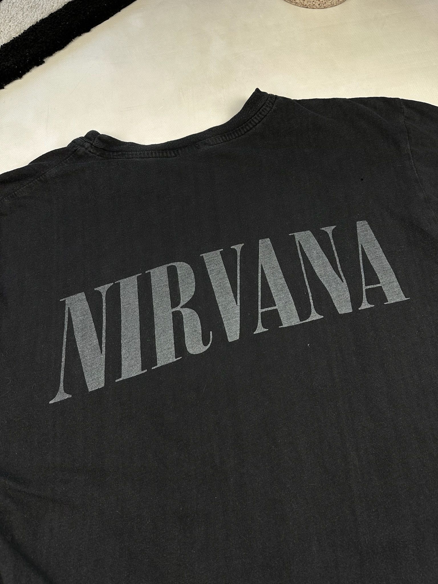 Nirvana Vintage Nirvana T-shirt Kurt cobain Size US L / EU 52-54 / 3 - 4 Thumbnail