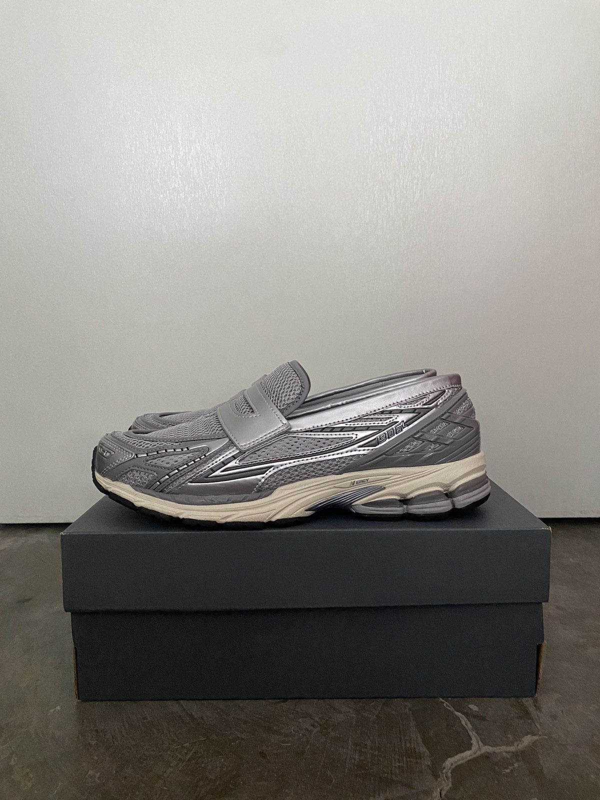 New Balance New Balance Grey Silver 1906L U1906LAE US12 Loafer Size US 12 / EU 45 - 4 Thumbnail