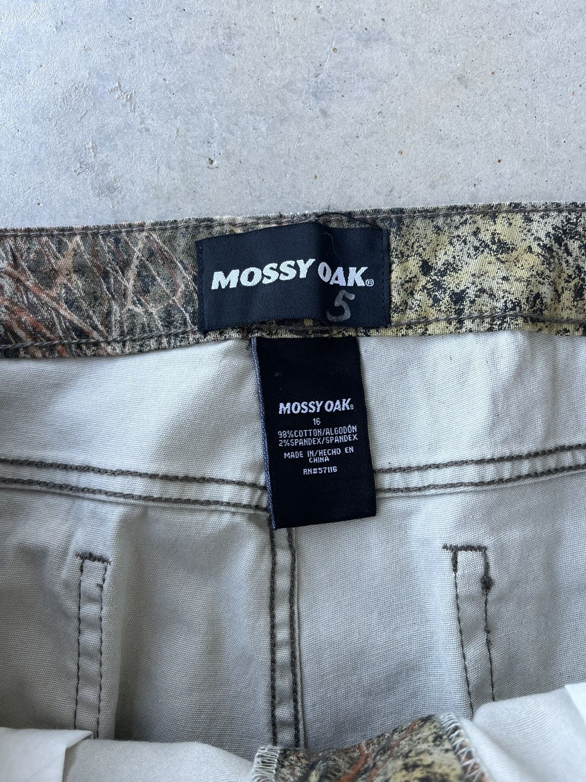 Vintage Vintage 00s Mossy Oak Camo Flared Pants Size 36" / US 14 / IT 50 - 3 Thumbnail