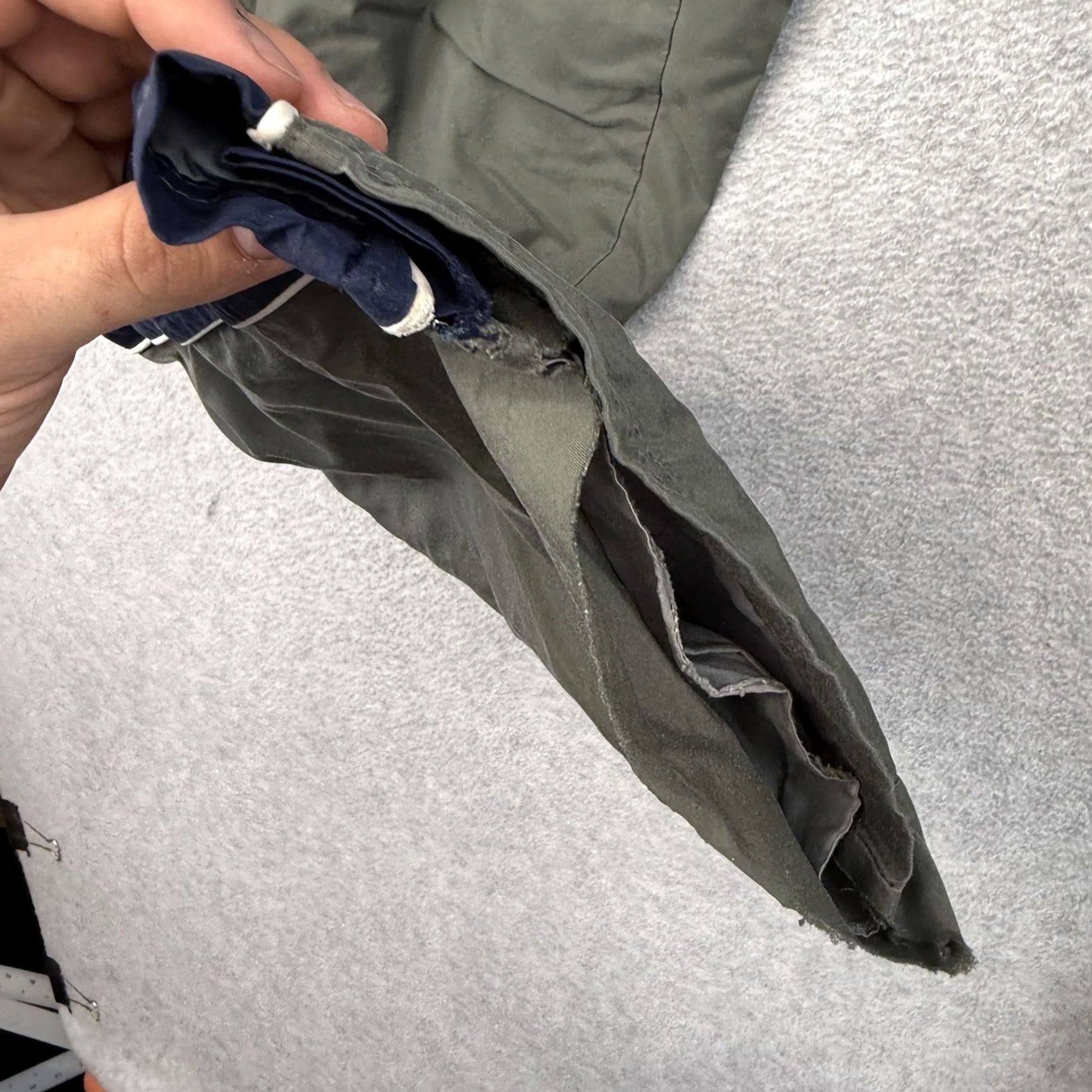 Nike VINTAGE Nike Track Pants Army Green Navy Striped Fleece Lined Baggy XL Men's Size US 36 / EU 52 - 4 Thumbnail